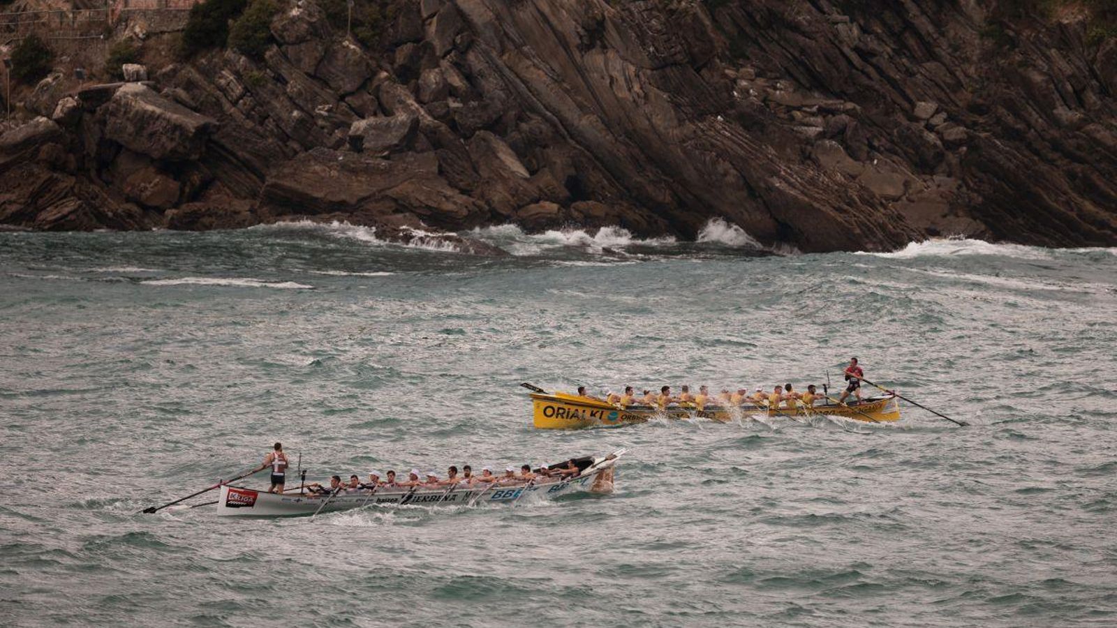 La regata fue contrarreloj para evitar incidentes entre embarcaciones.