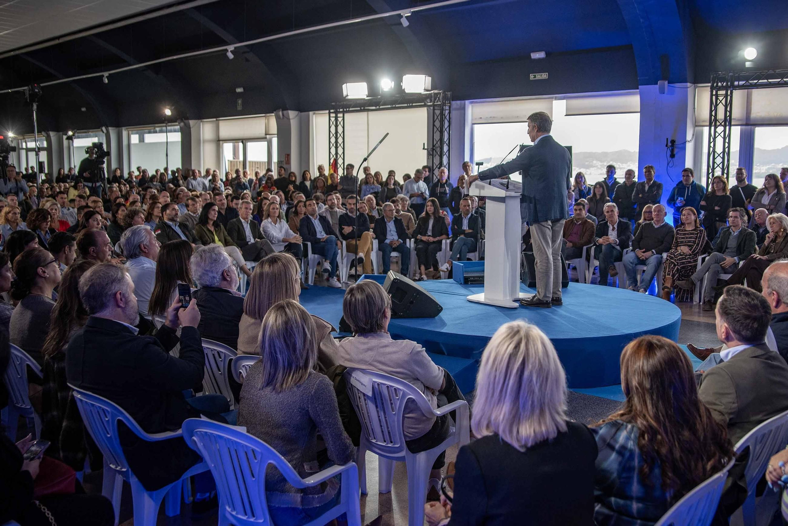 Galería | Feijóo hace parada en Vigo con la precampaña electoral del 29-N