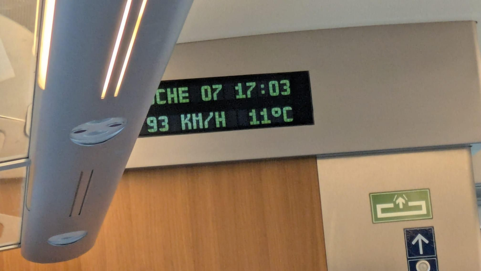 Tren AVE que une Ourense y Madrid.