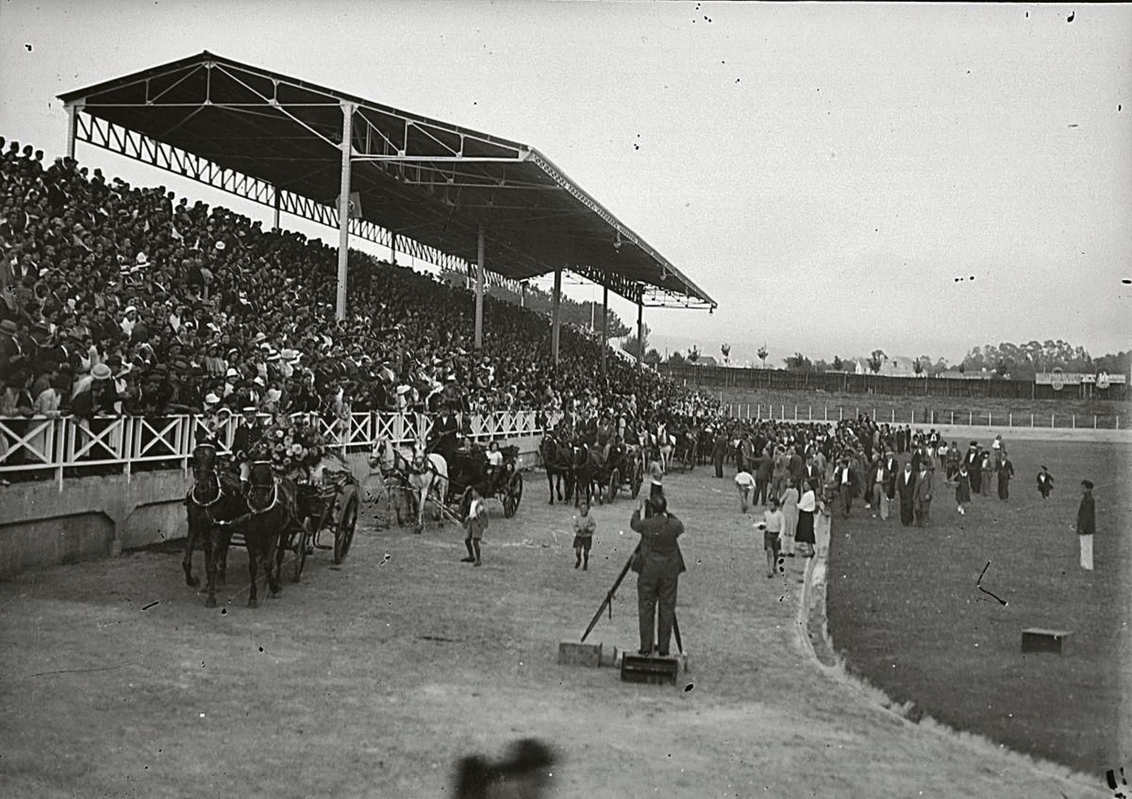 José Gil, durante la filmación de un partido del Real Club Celta en Balaídos.