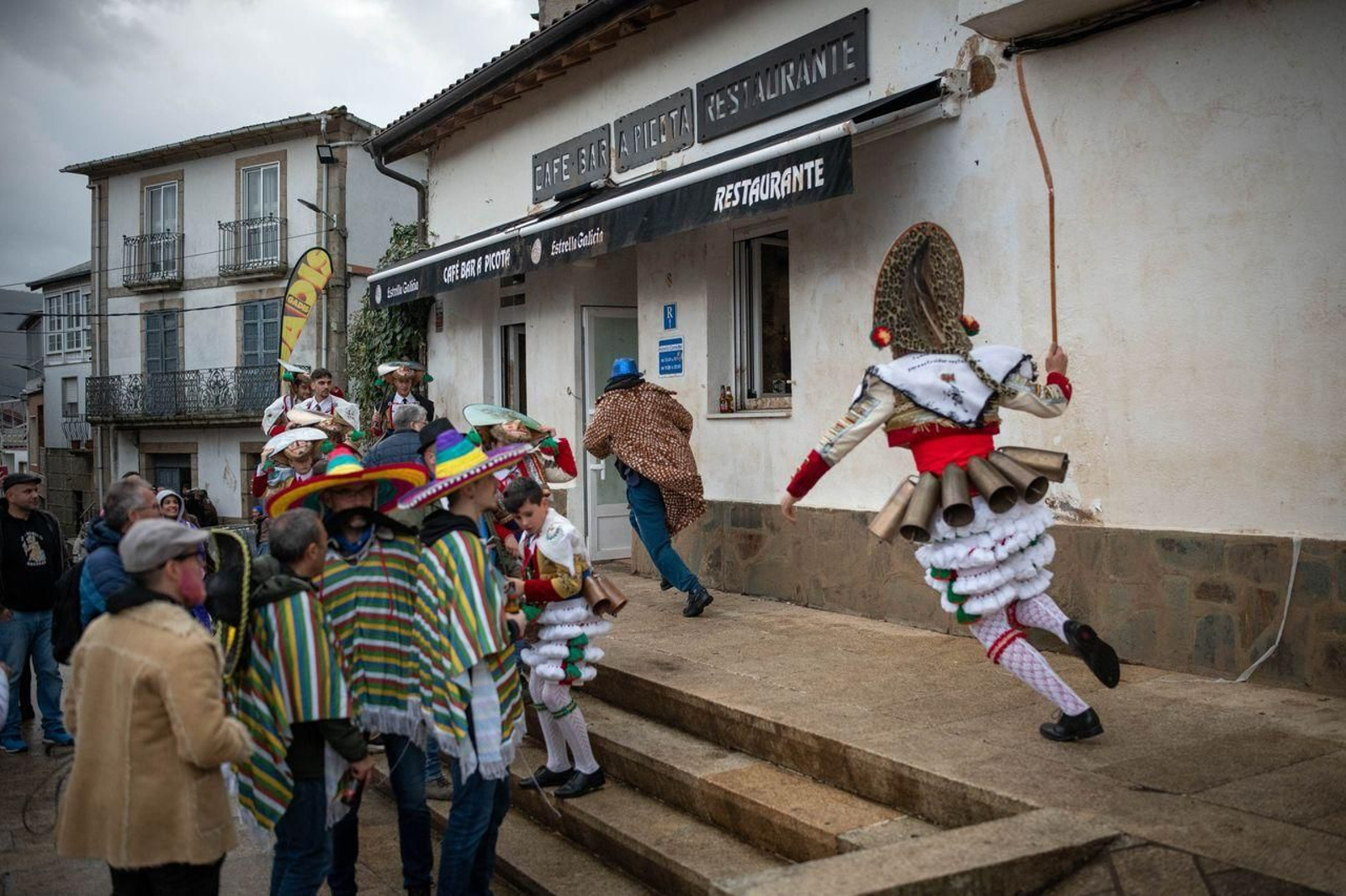Laza despide el Entroido con el Testamento do Burro (Foto: Óscar Pinal)
