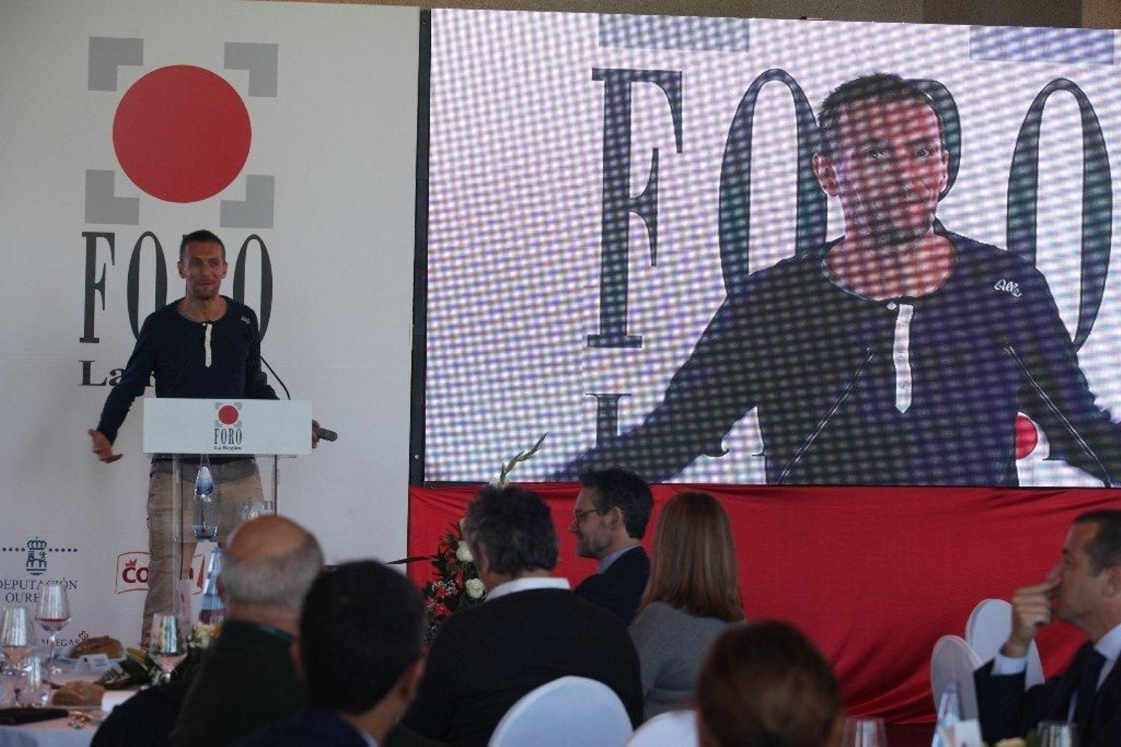 Karel de Beule, en el Foro La Región - 05