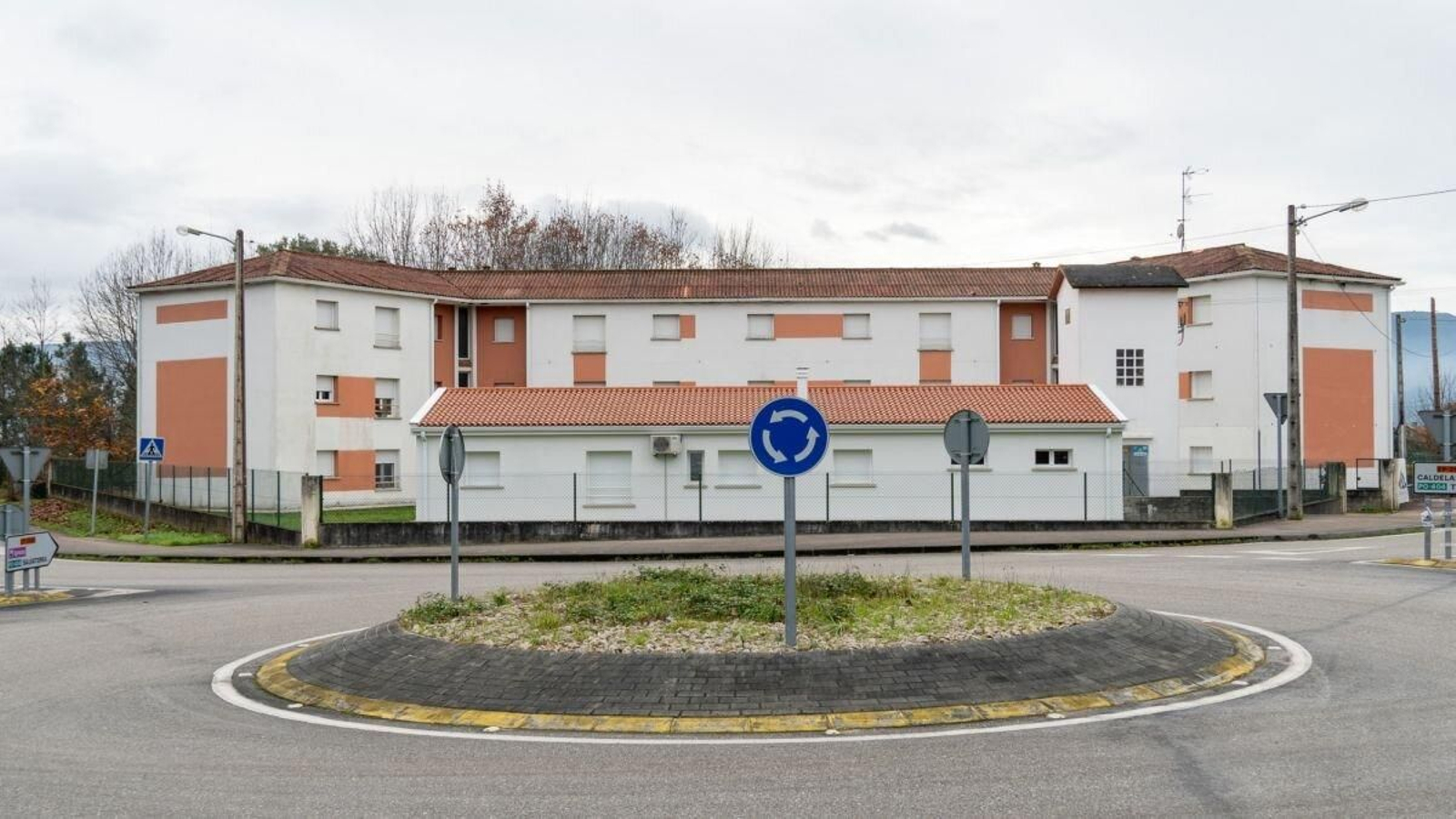 Imagen del antiguo cuartel de Caldelas rehabilitado tras las obras.
