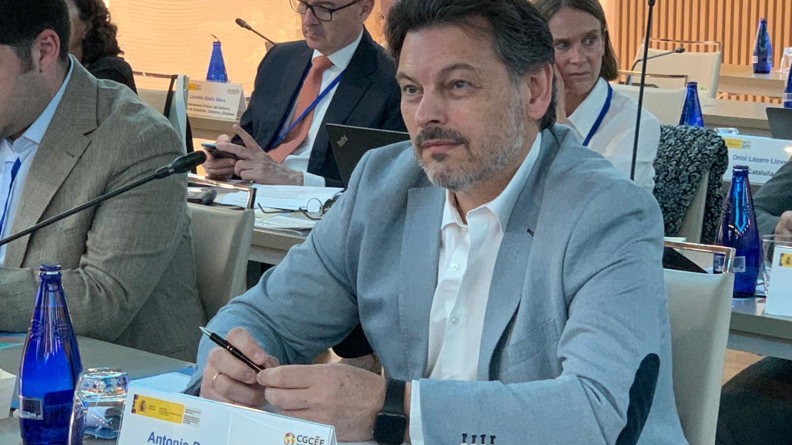 El secretario xeral da Emigración, Antonio Rodríguez Miranda