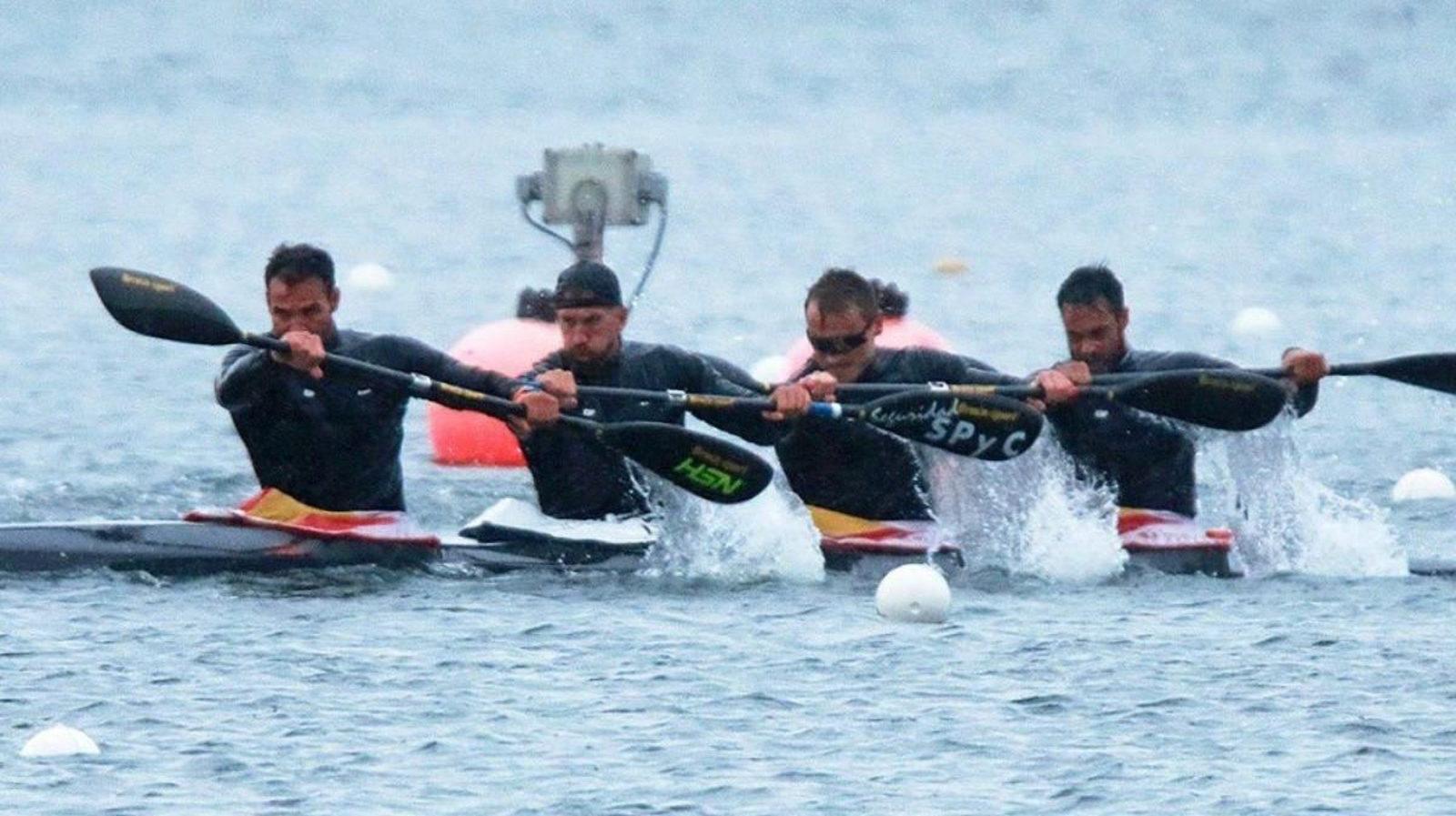 El K4 español, con el cangués Germade en la popa, obtuvo la victoria de forma clara.