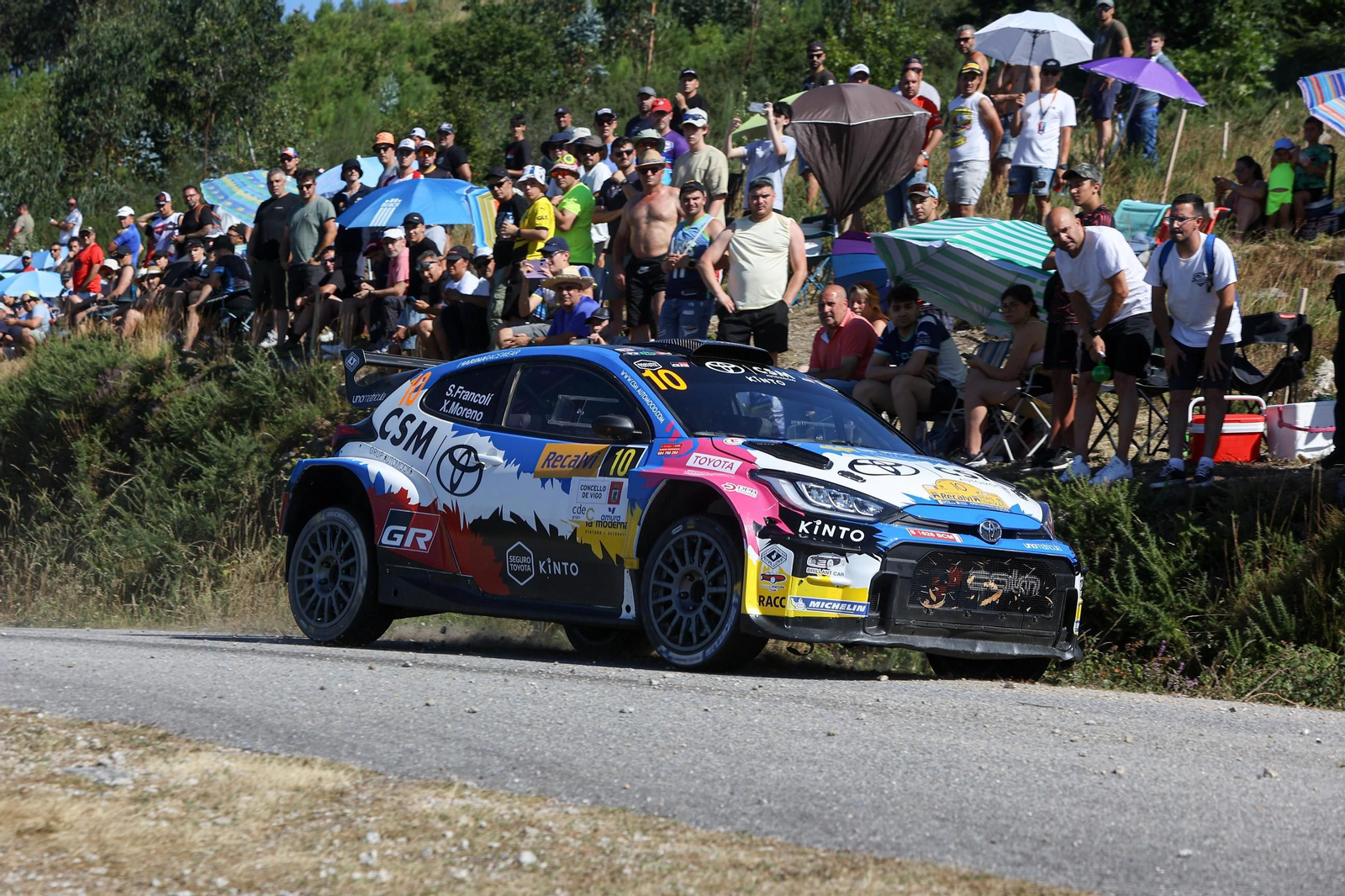 Galería | Los coches se apoderan de Vigo en el primer día del Rally Rías Baixas