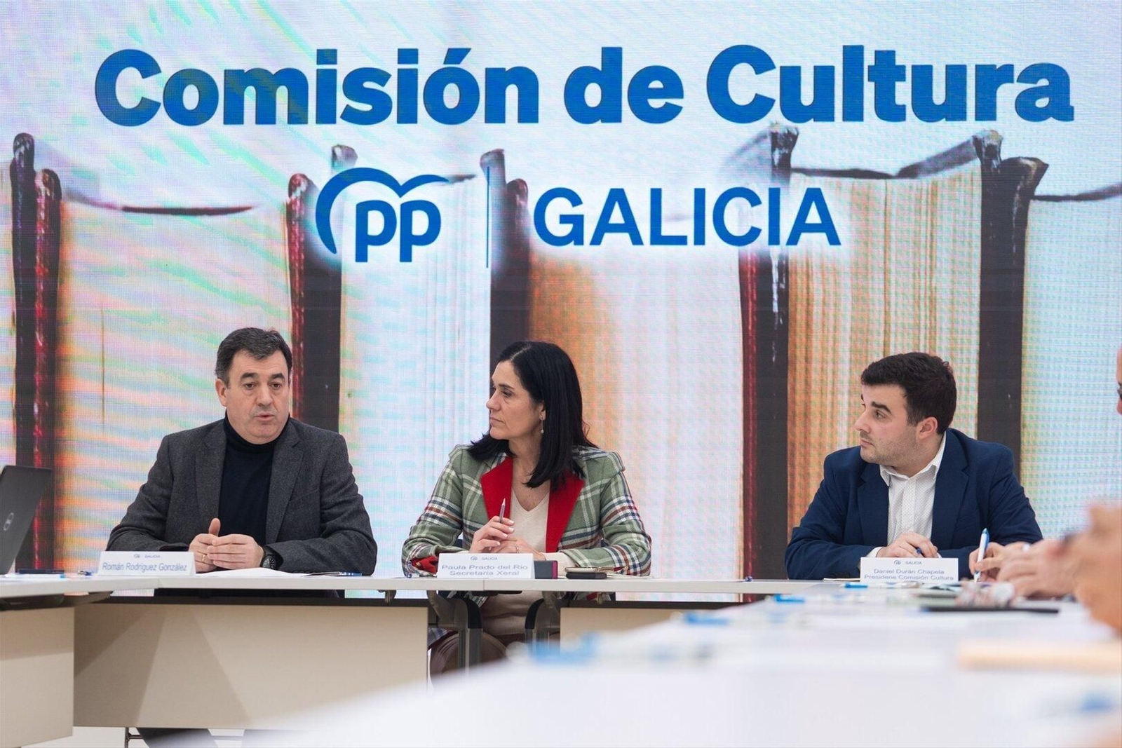 Román Rodríguez, Paula Prado y Daniel Chapela en la comisión de Cultura del PPdeG.(EP)