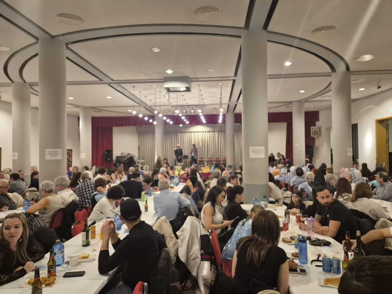 El secretario xeral da Emigración participó en el carnaval organizado por la colectividad de Zúrich