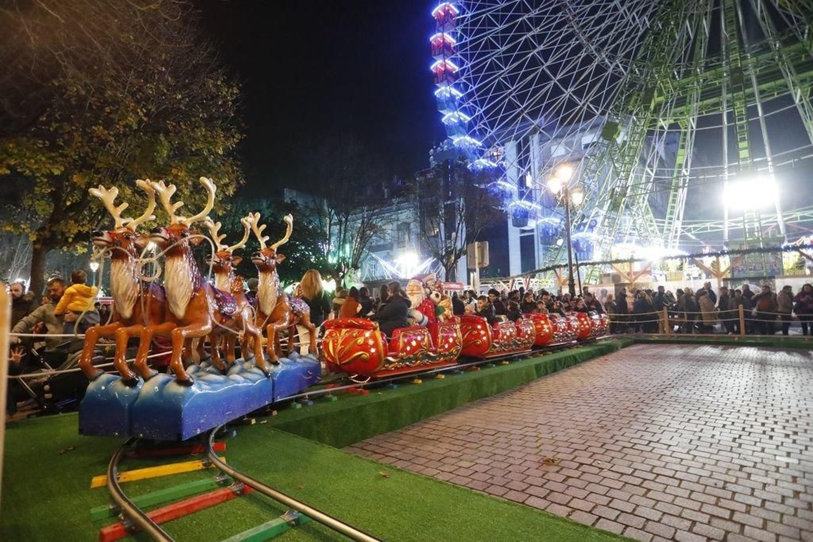 Los turistas invaden Vigo en el Puente60