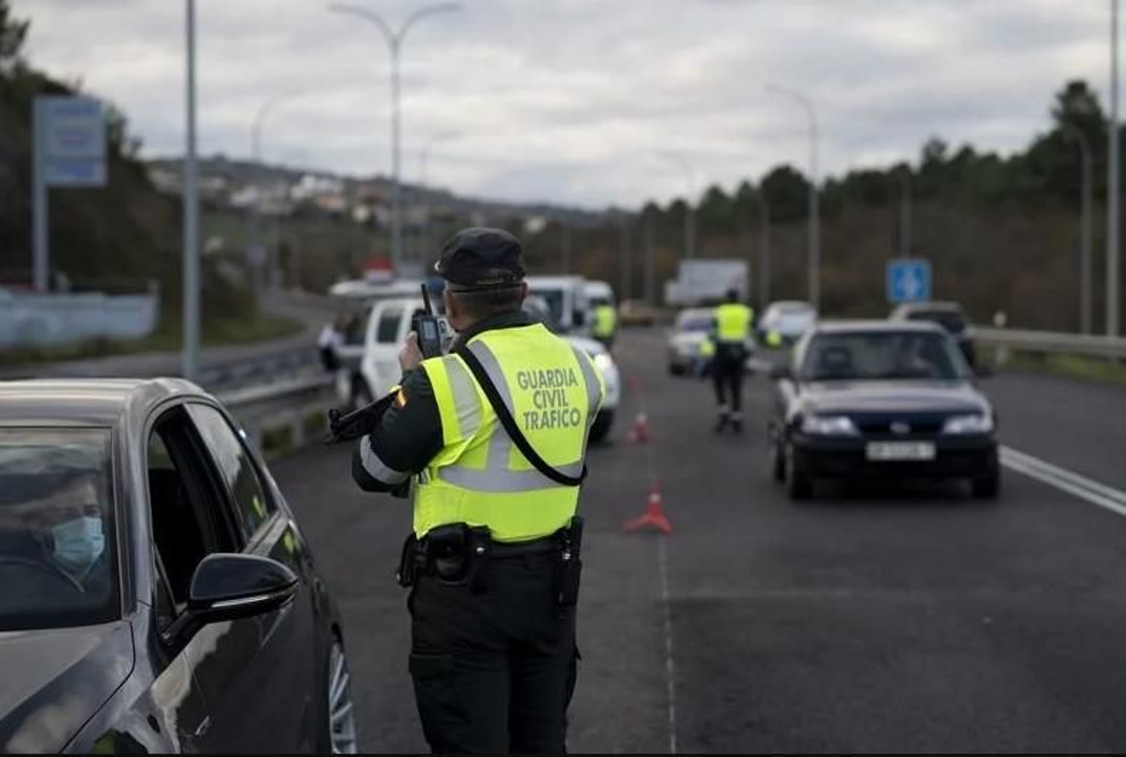 Un control de tráfico de la Guardia Civil.