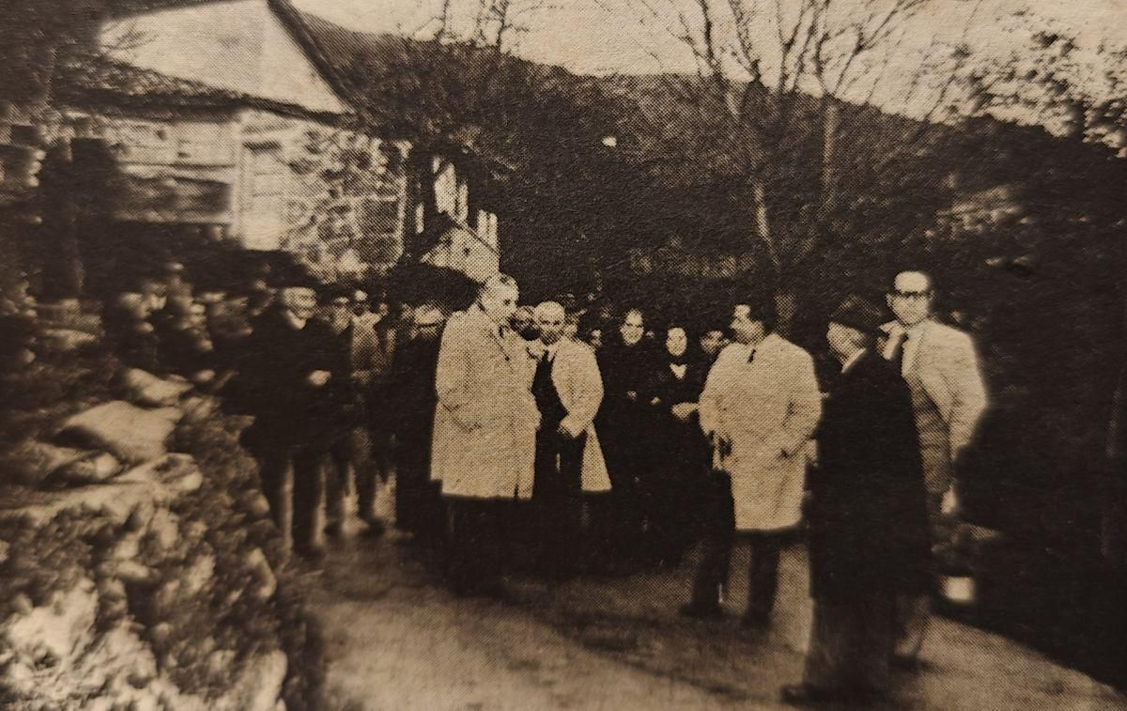 El Gobernador civil visita Xunqueira de Espadañedo.