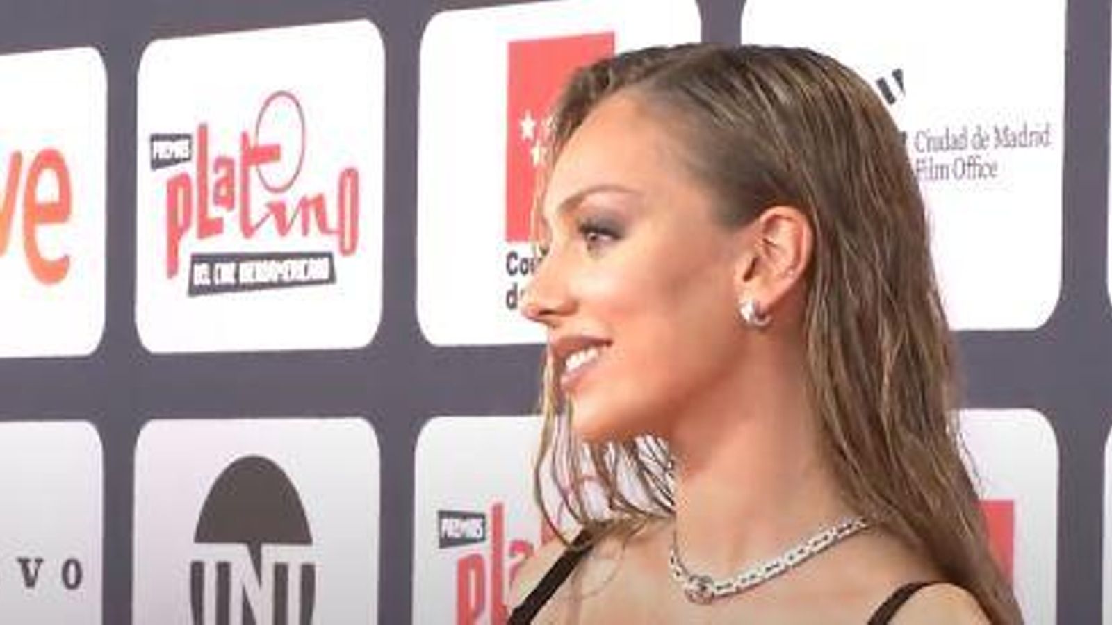 Ester Expósito al preguntarle sobre Sebastián Yatra.