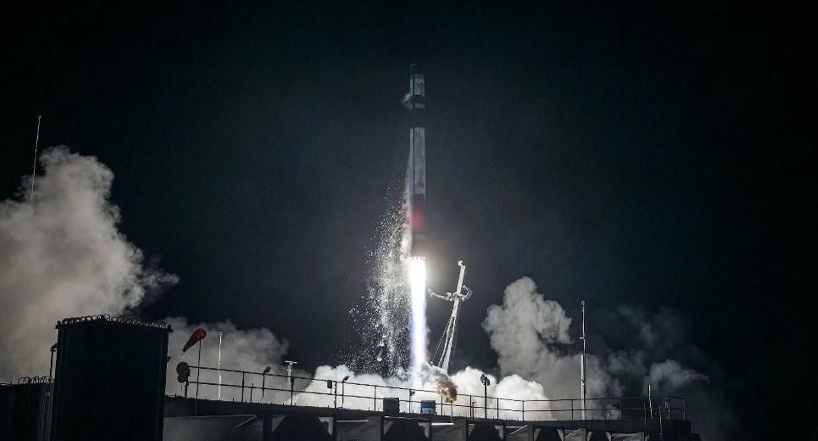 Lanzamiento desde Nueva Zelanda del satélite Celeste, desarrollado por GMV y Alén Space, en marzo.