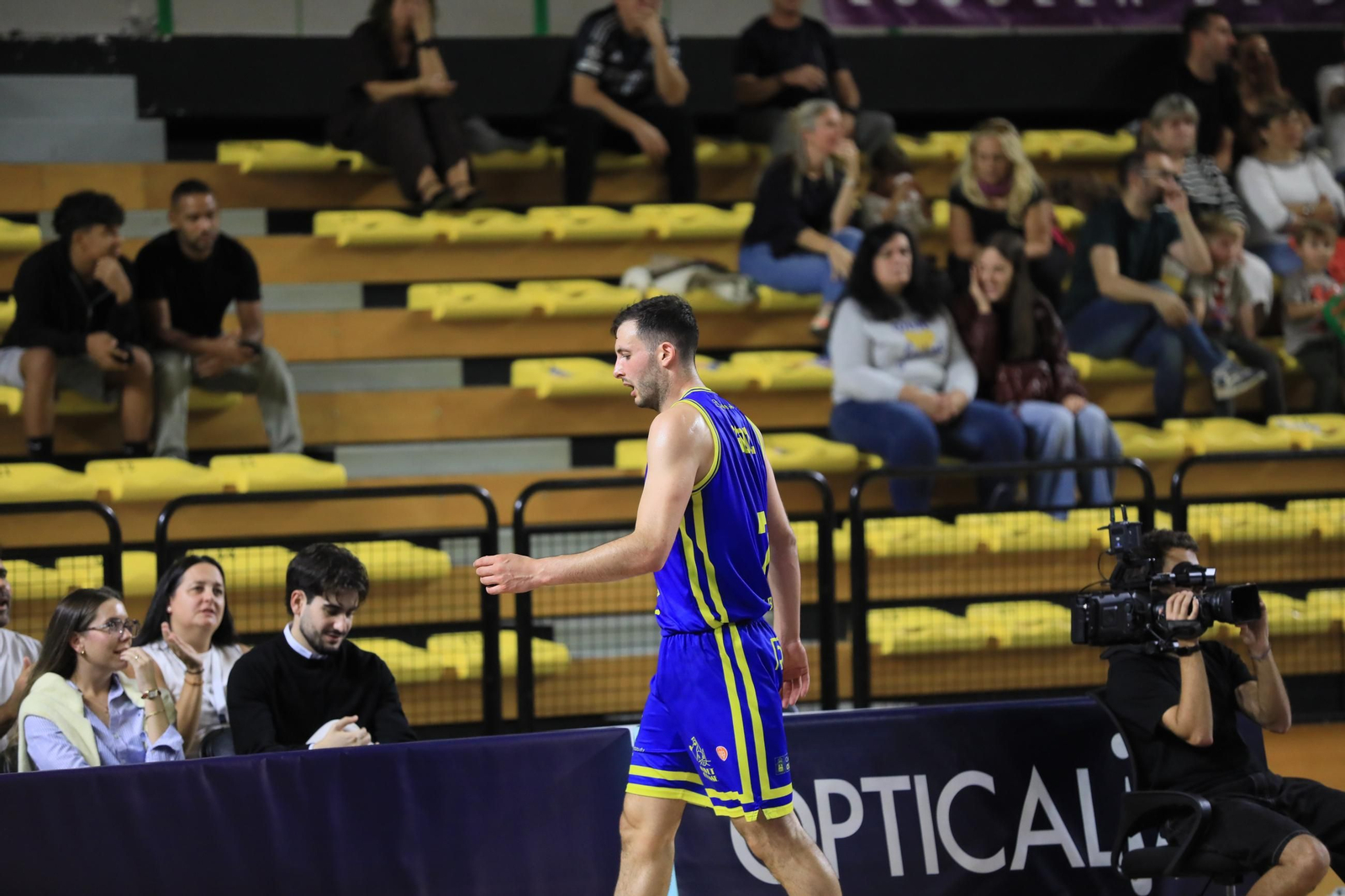 Galería | El Pazo y el COB sufren la primera derrota de la temporada ante el Cantabria