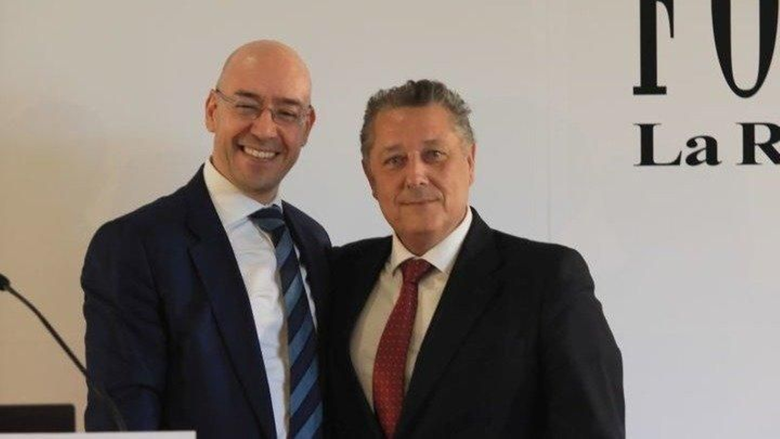 Cano, junto a Venancio Salcines, que hizo su presentación.