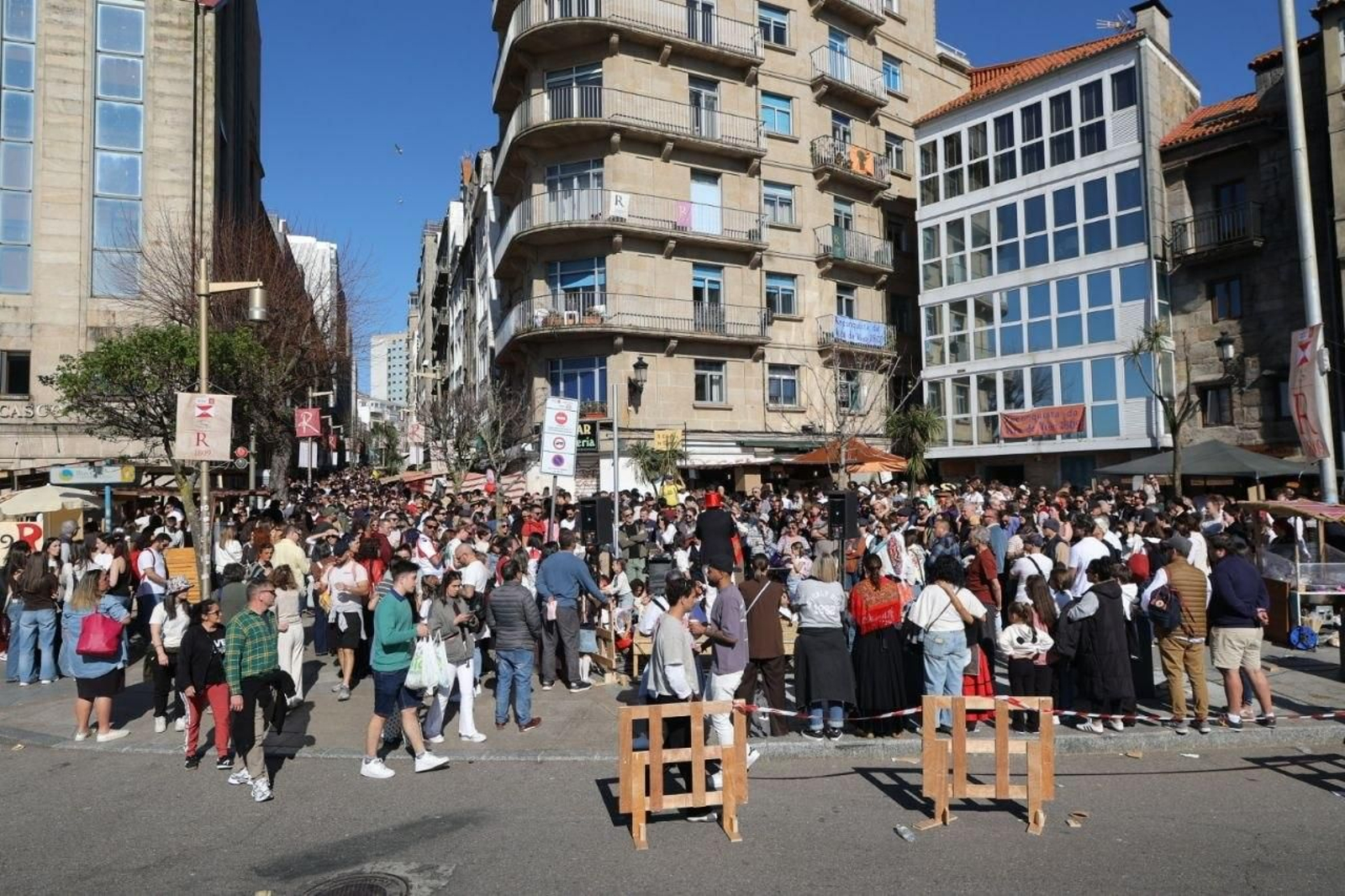 Galería | El Casco Vello de Vigo se llena de vida el sábado por la Reconquista