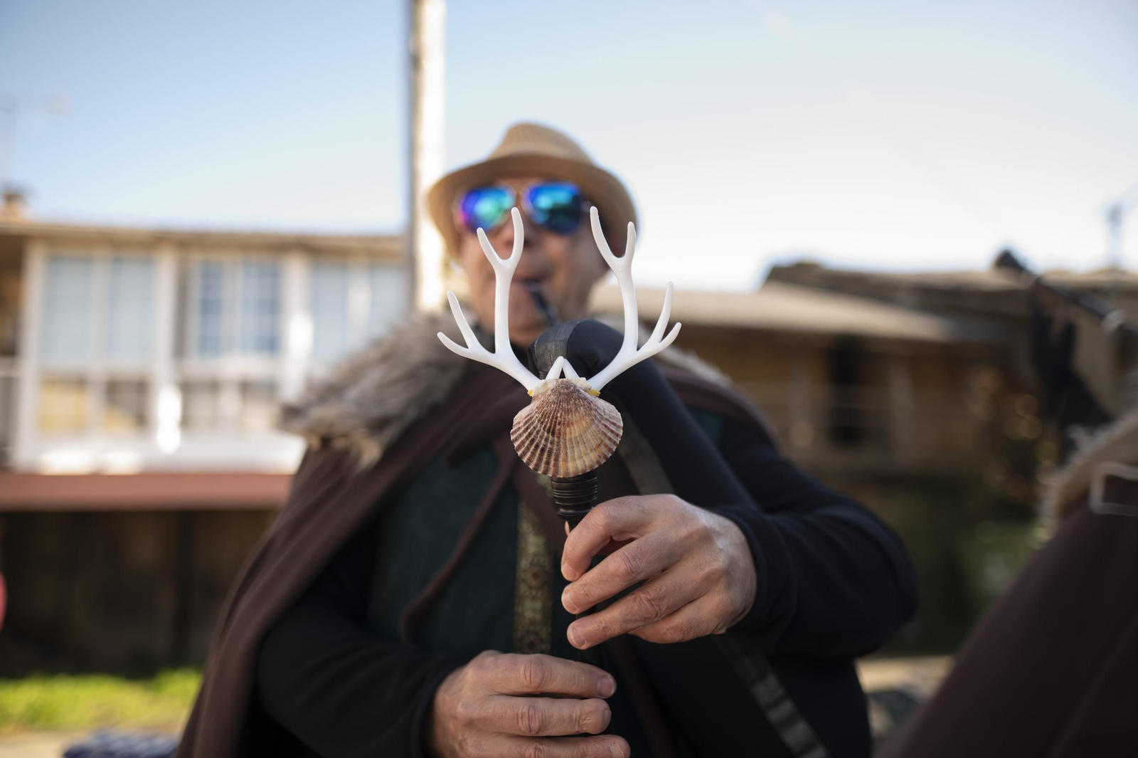 Galería | La música y el color de los Vellarróns en el Entroido de Riós