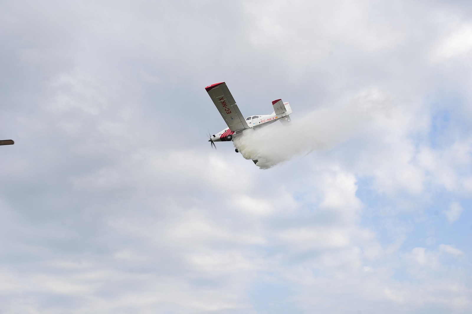 Galería | Despliegue de medios para extinguir un incendio en Rante