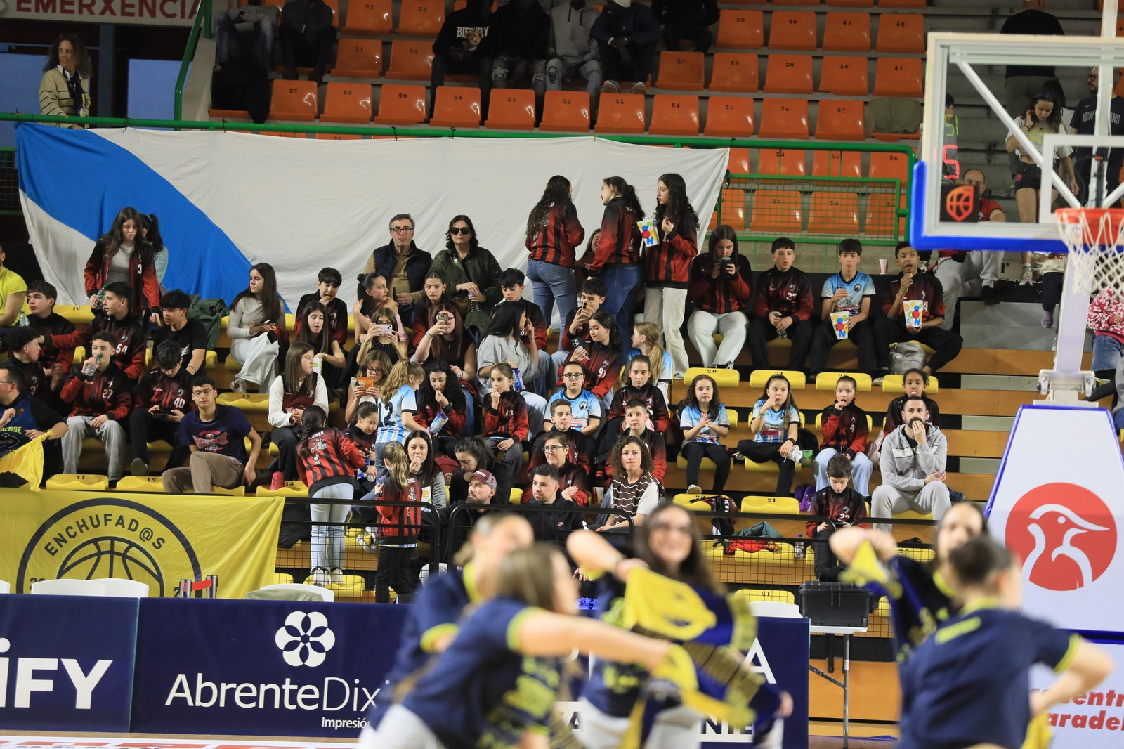 Galería | El Pazo responde al llamado del COB pese a la derrota