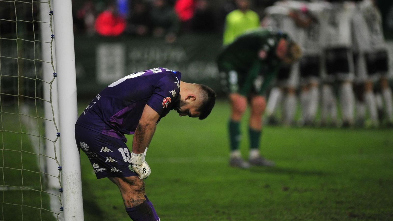 Galería | El frío domina el derbi ourensano entre Arenteiro y Ourense CF en Espiñedo