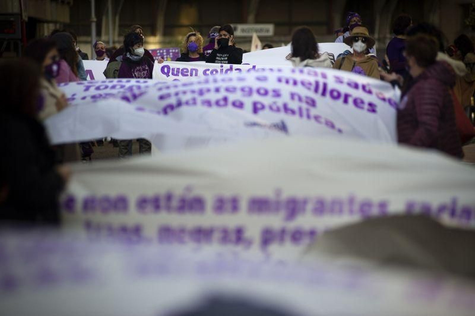 La manifestación del 8-0 recorre las calles de Ourense // FOTO: MARTIÑO PINAL