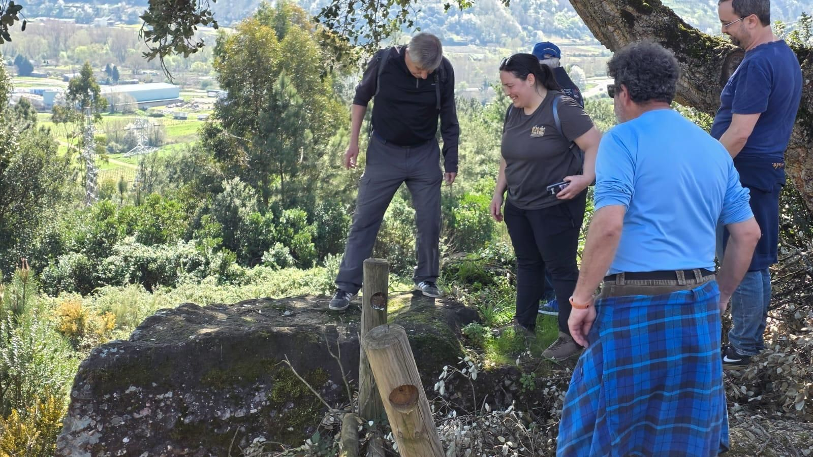 Una ruta que muestra la riqueza arqueológica de Vilamartín de Valdeorras