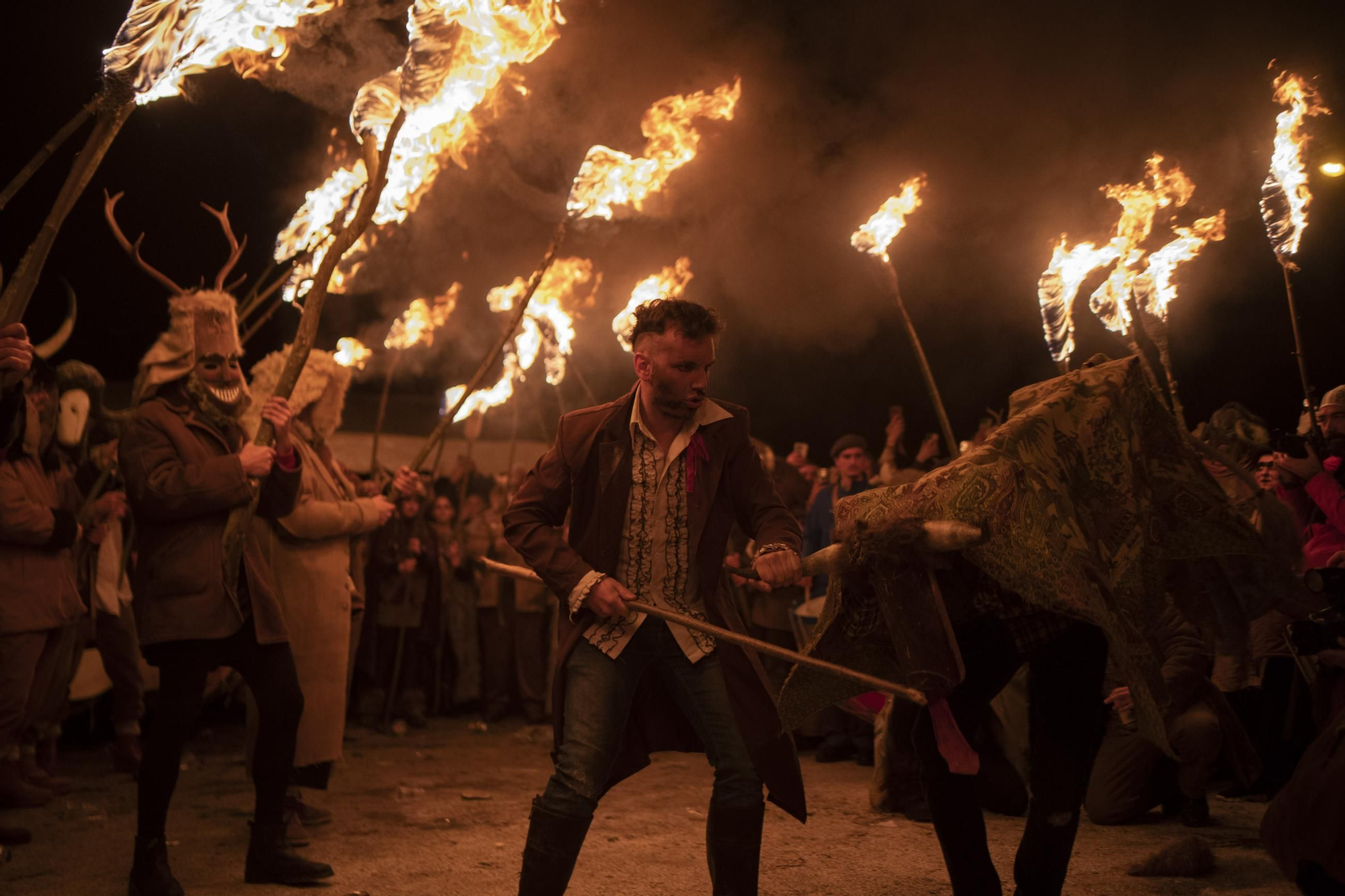 La Baixada da Marela atrae cada año a visitantes que buscan vivir un entroido auténtico, alejado de artificios.