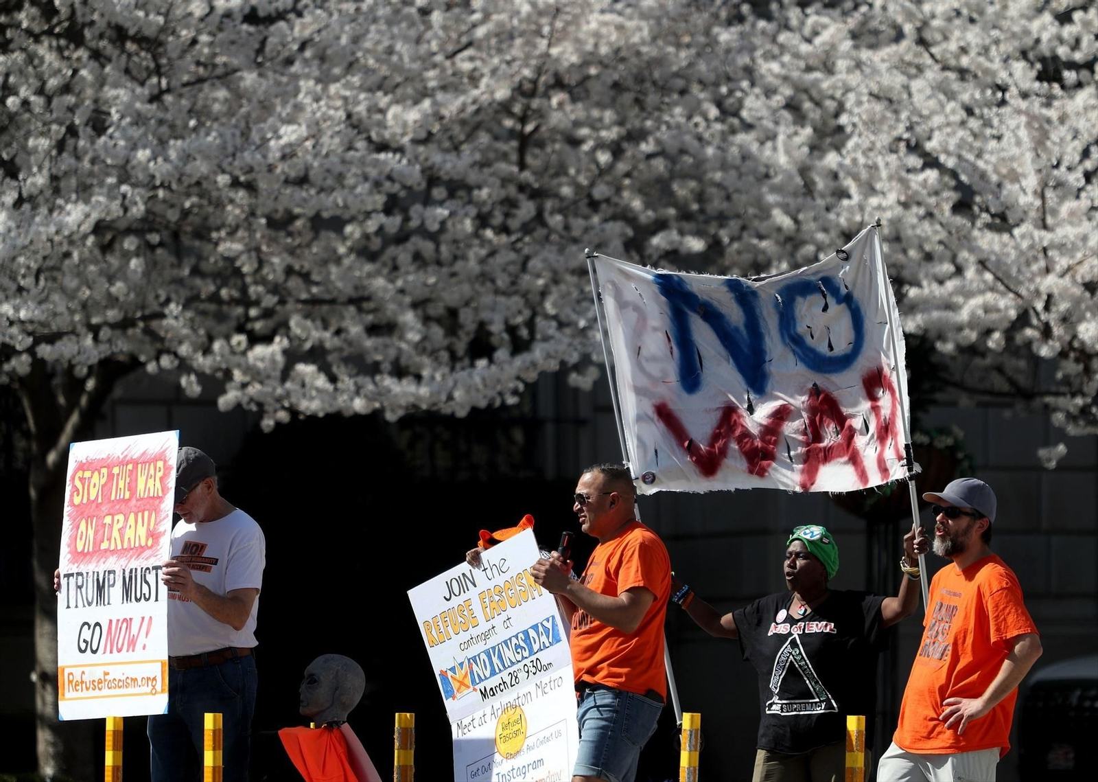 Protestas contra la guerra en Irán