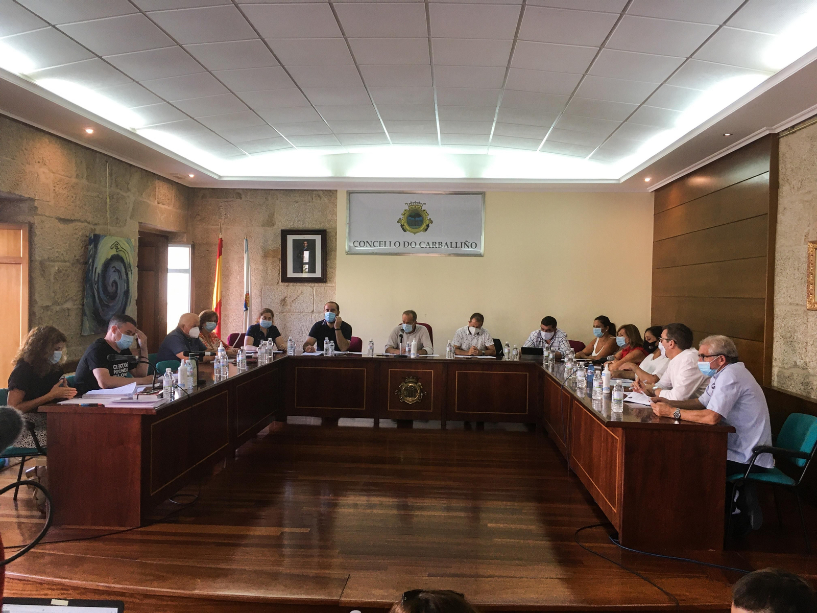 Sesión ordinaria de pleno, ayer en el Concello de Carballiño. //YERAY DIÉGUEZ