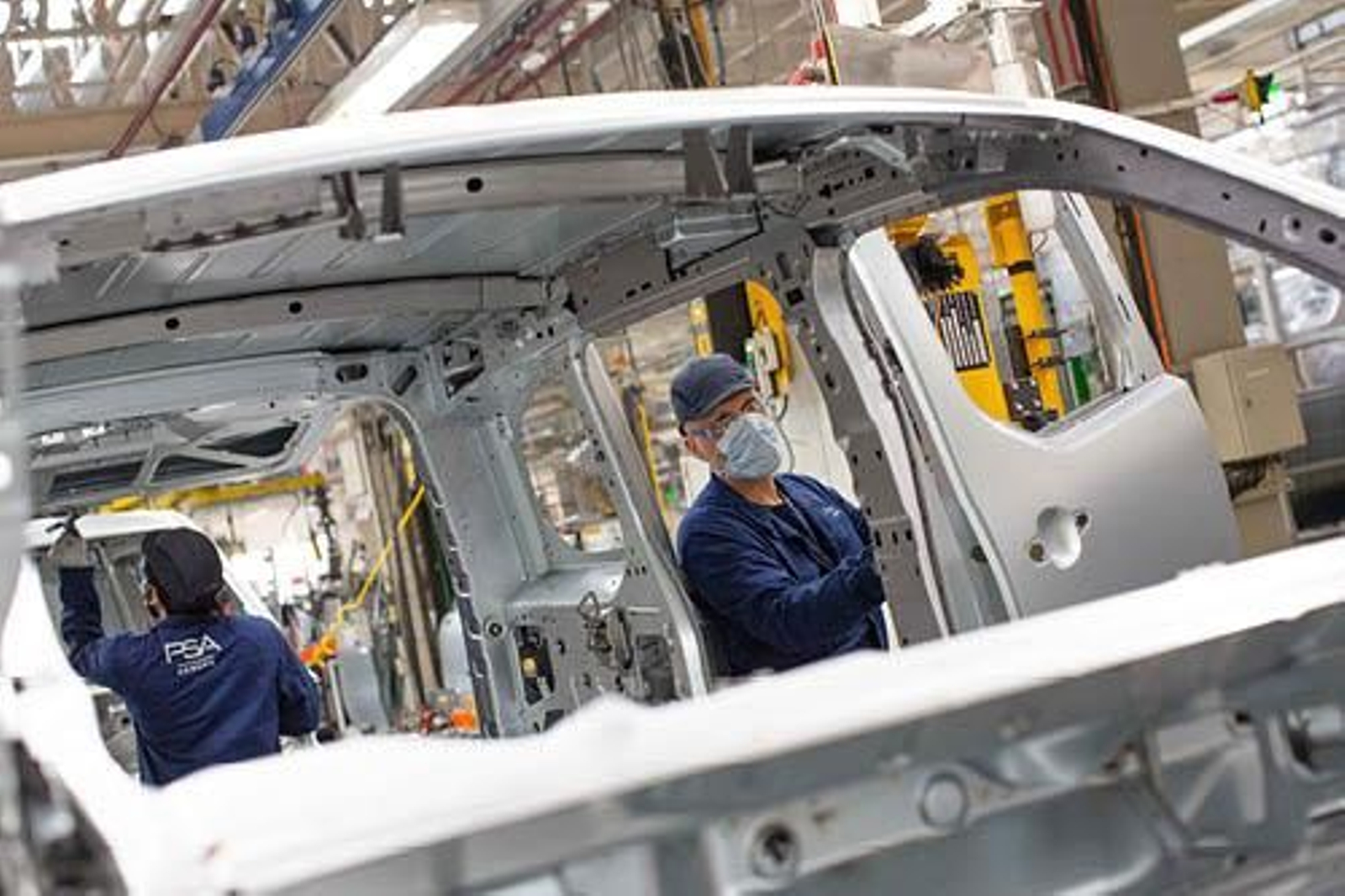 Stellantis Vigo dejó de fabricar cerca de 90.000 coches este año por la falta de microchips.