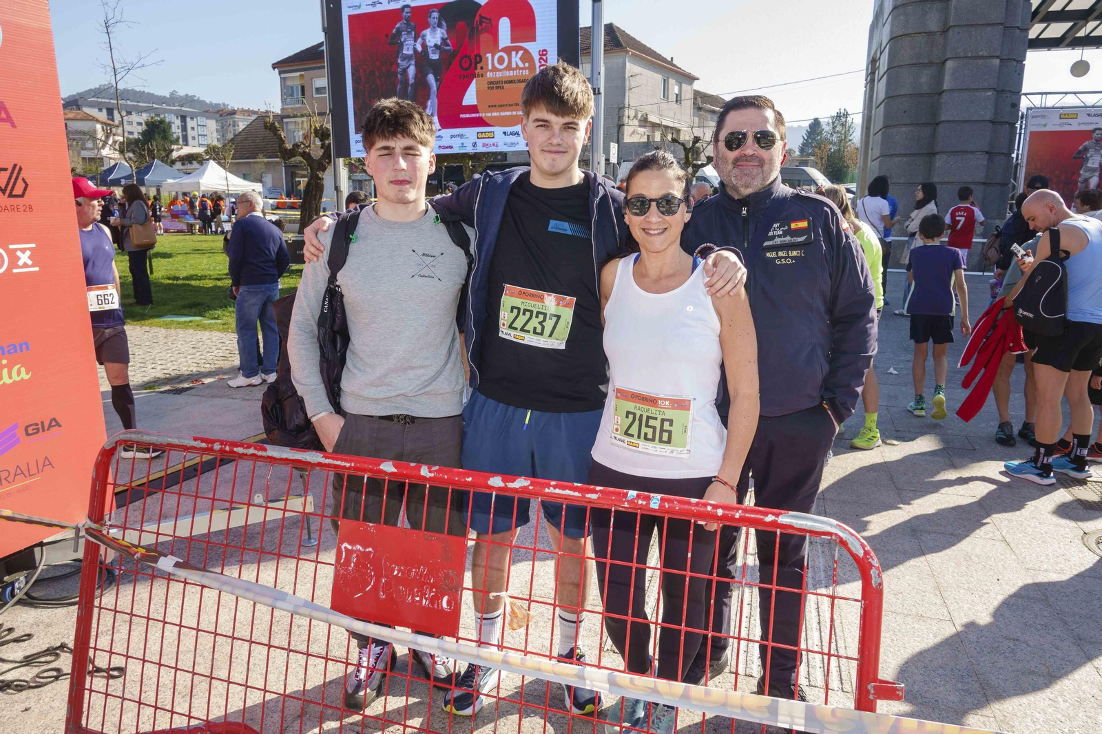 Galería | Pequeños y mayores se divierten en la 10K de Porriño