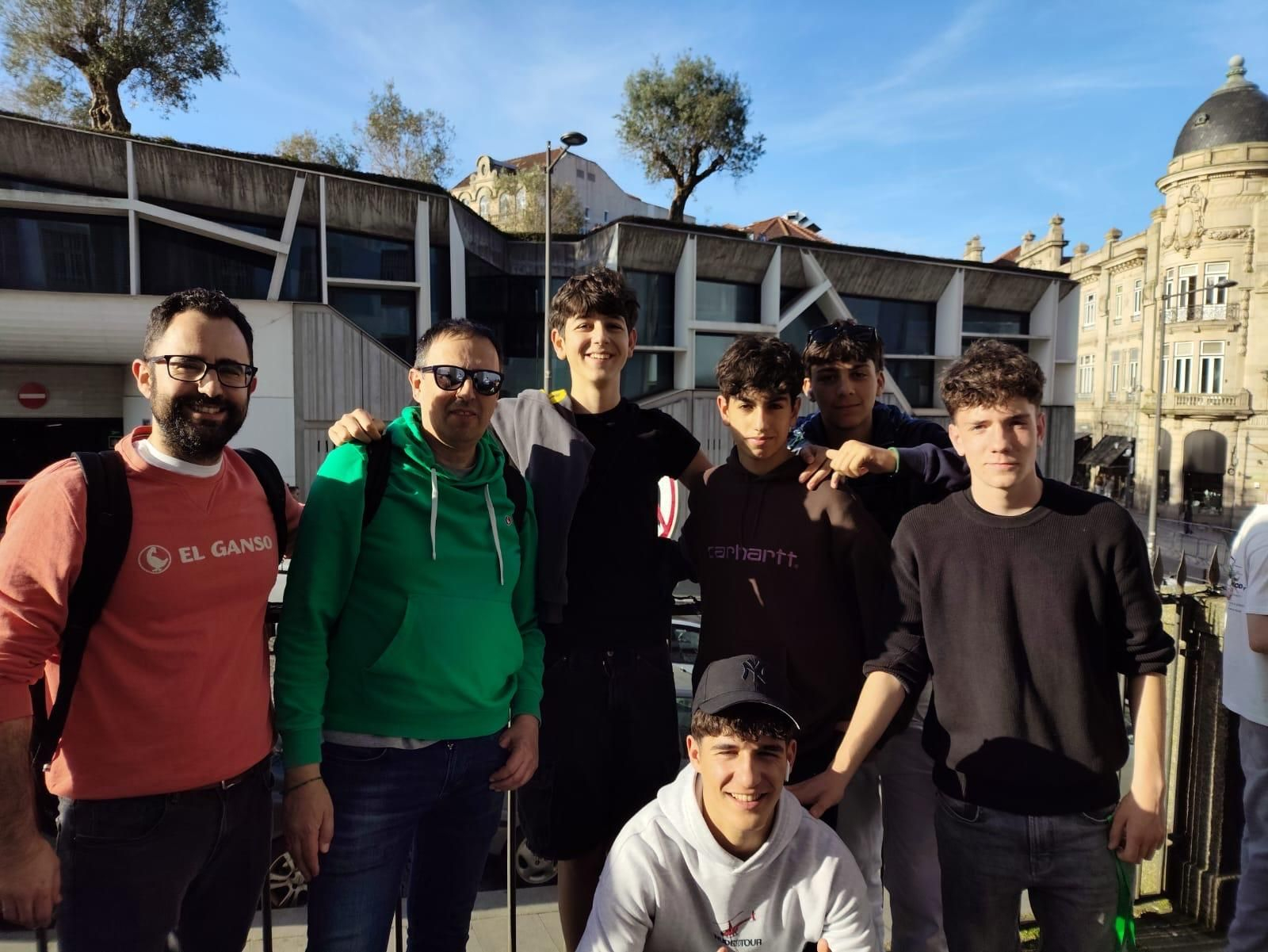 Unión cultural a través de la radio en Salesianos