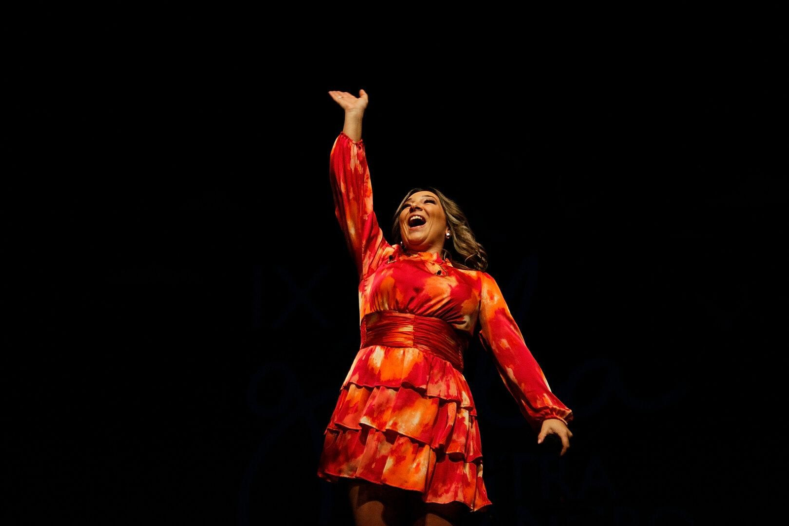 Tania Beiras interpretando una canción. Foto: Miguel Ángel.