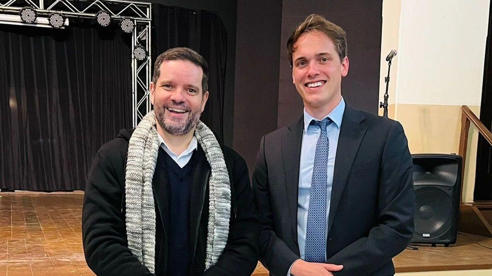 El presidente del Foro Hispano Brasileño  junto al cónsul general de España en Porto Alegre