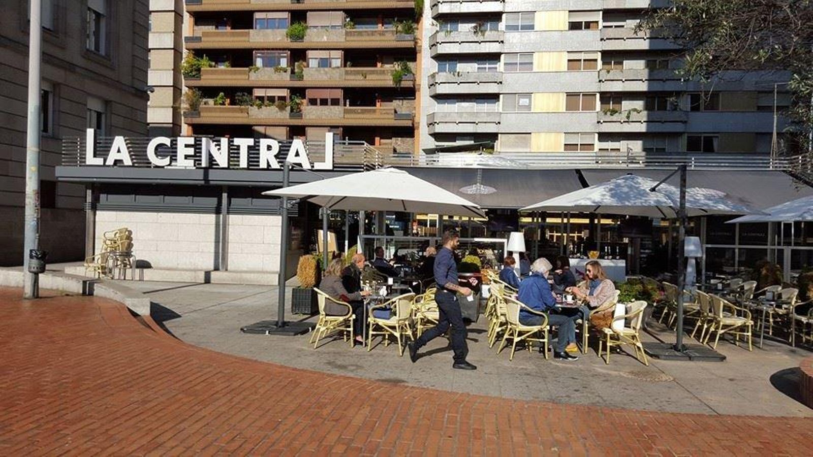 lacemtral