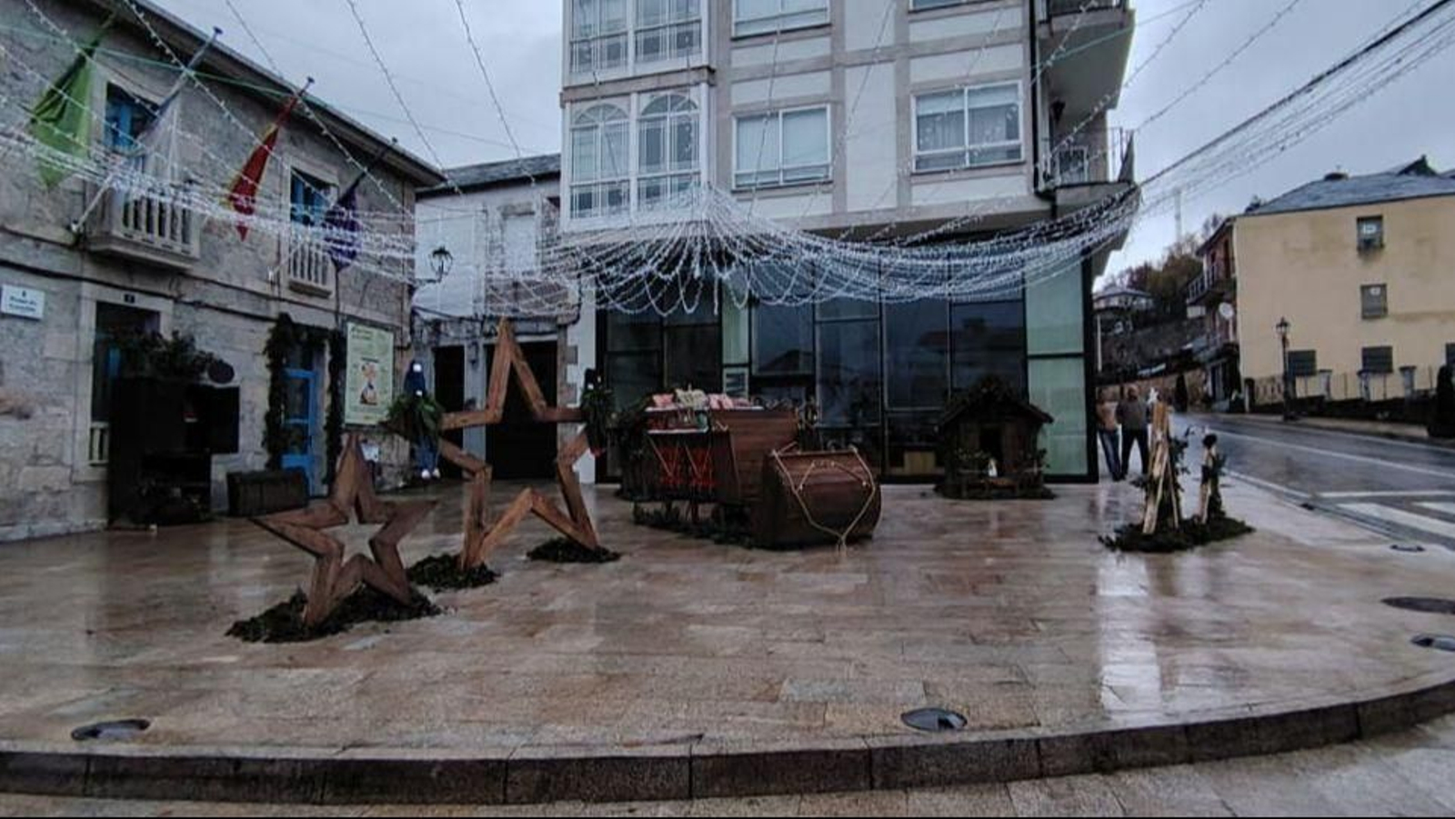 Un gran trineo de madera es una de las novedades de este año.