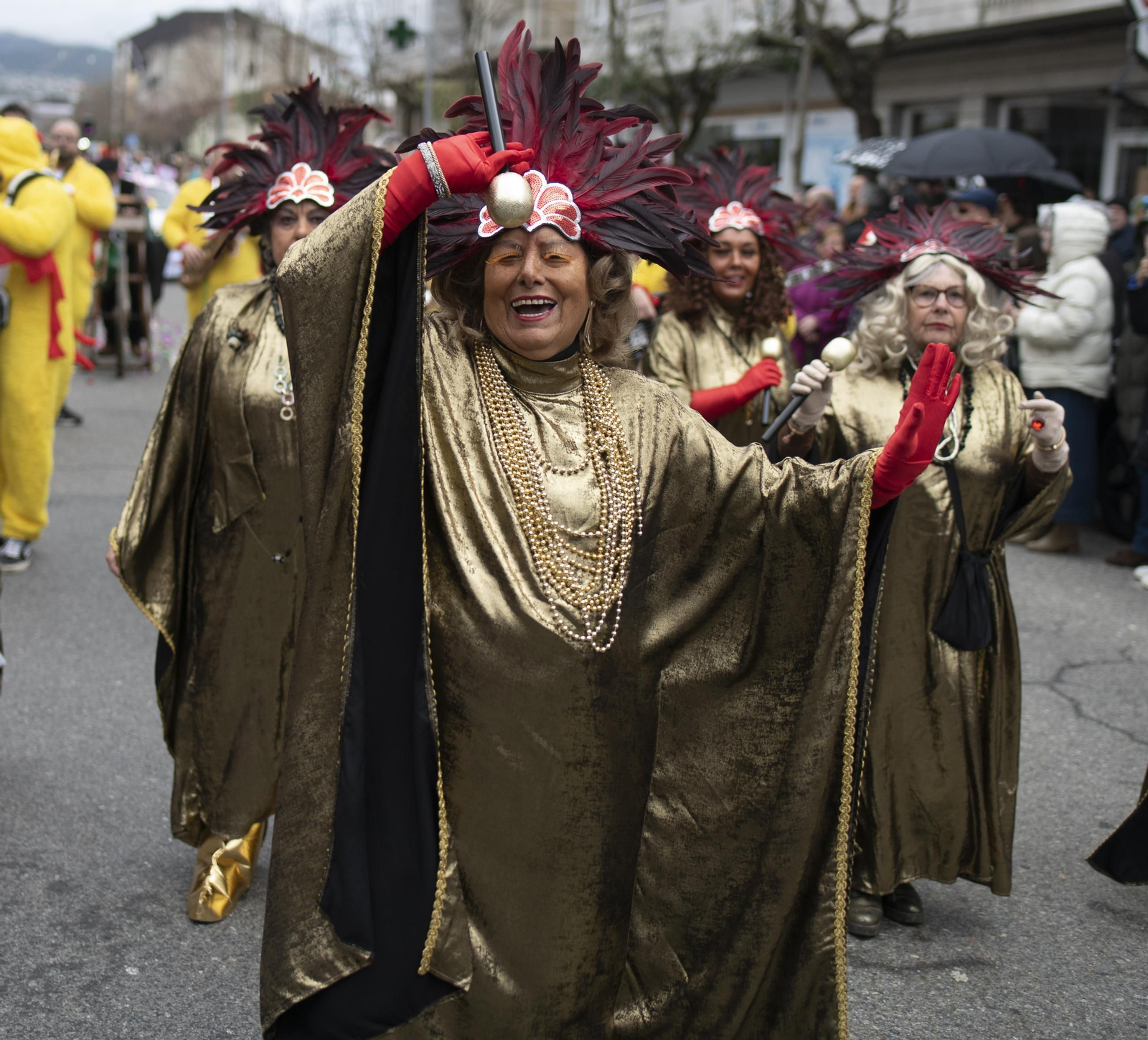 Galería | Verín vive su domingo de Entroido, el desfile en fotos