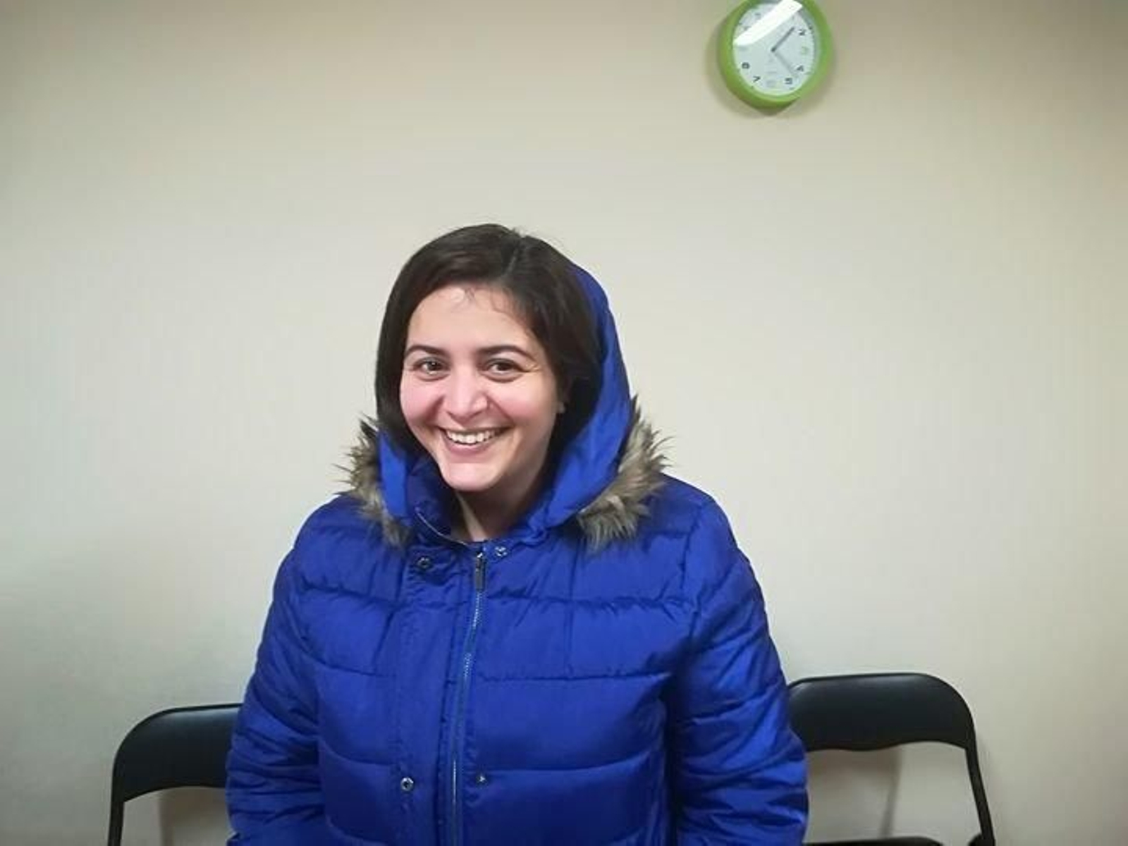 María Laura Contreras sonríe durante la entrevista..