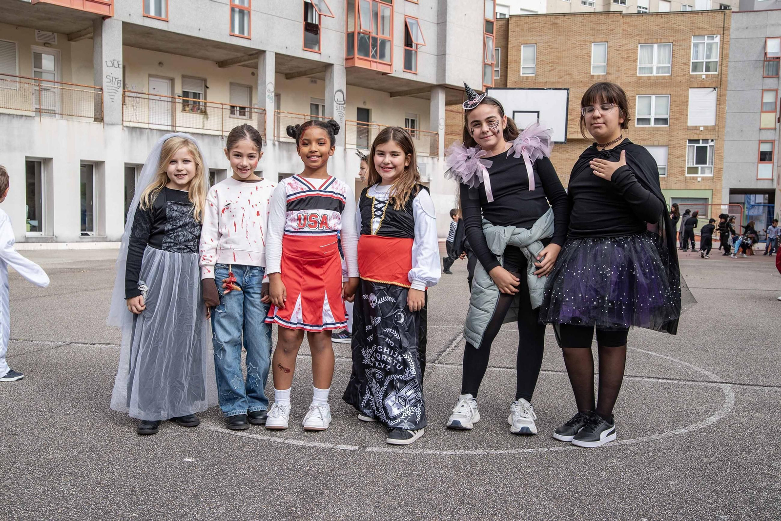 Galería | Samaín y magosto se juntan en la celebración festiva del CEIP Pintor Laxeiro de Vigo