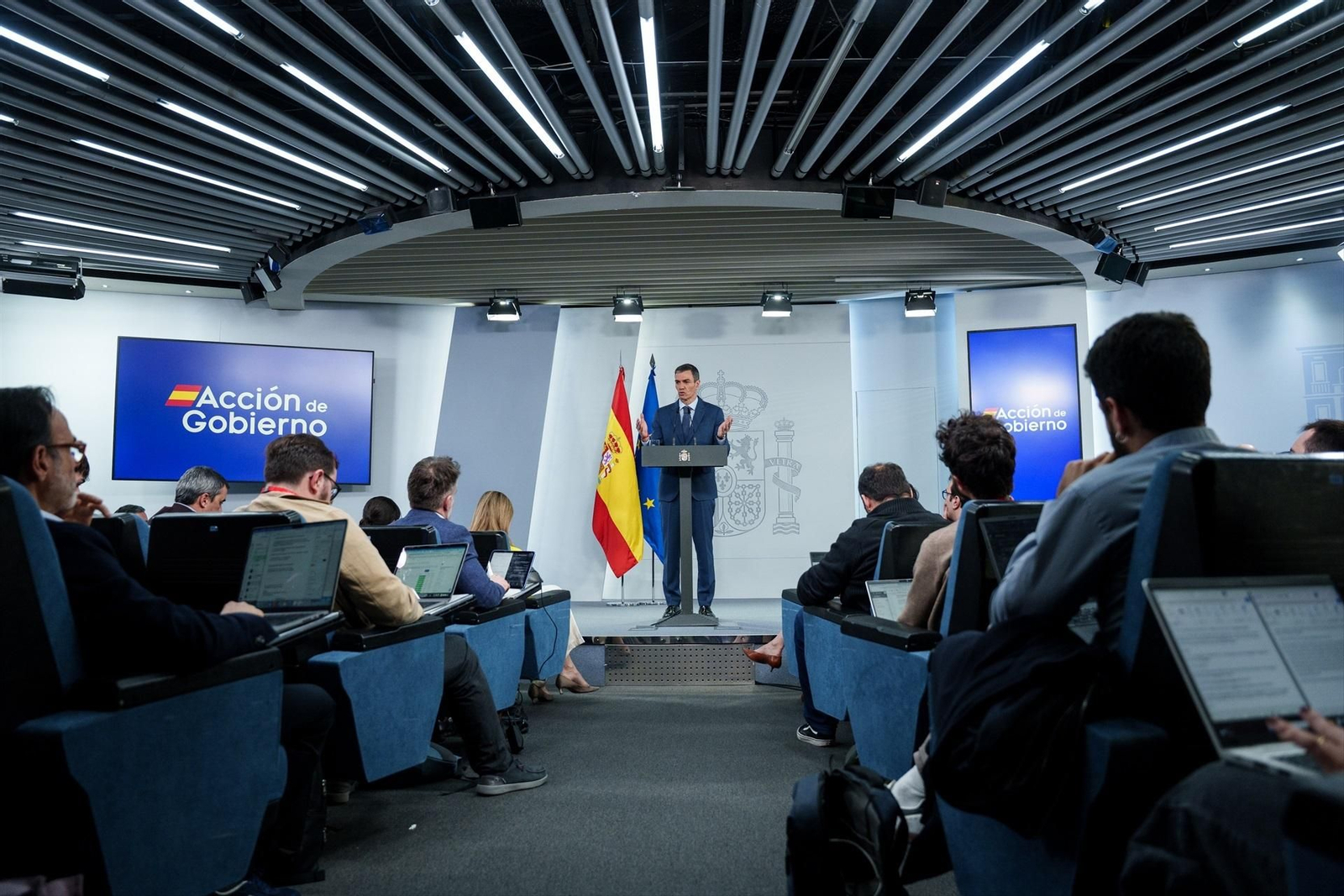 El presidente del Gobierno, Pedro Sánchez, durante una rueda de prensa posterior al Consejo de Ministros extraordinario, en el Palacio de la Moncloa, a 20 de marzo de 2026.
