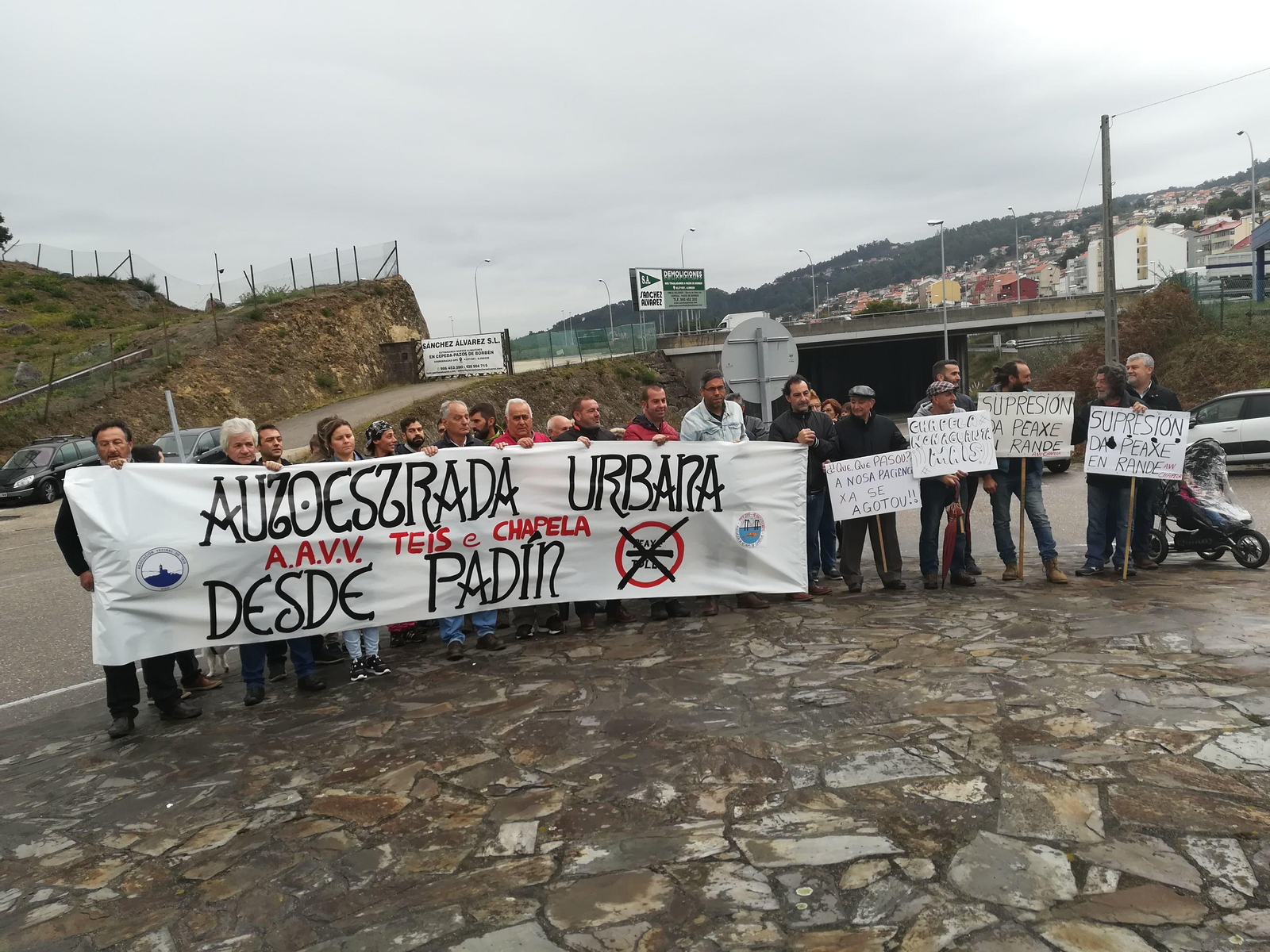 Vecinos de Teis y Chapela se alían por la AP-9 libre al centro