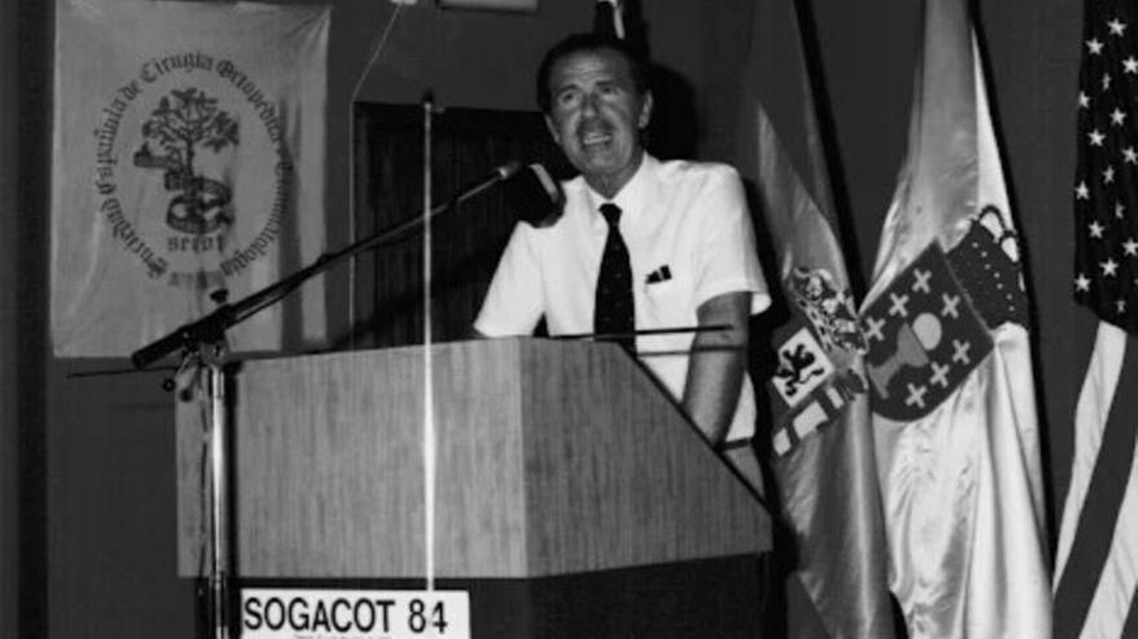 El doctor Conde Corbal en un congreso médico.