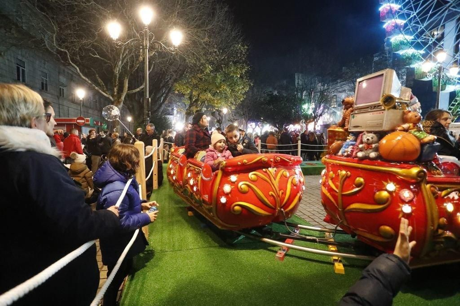 Los turistas invaden Vigo en el Puente72