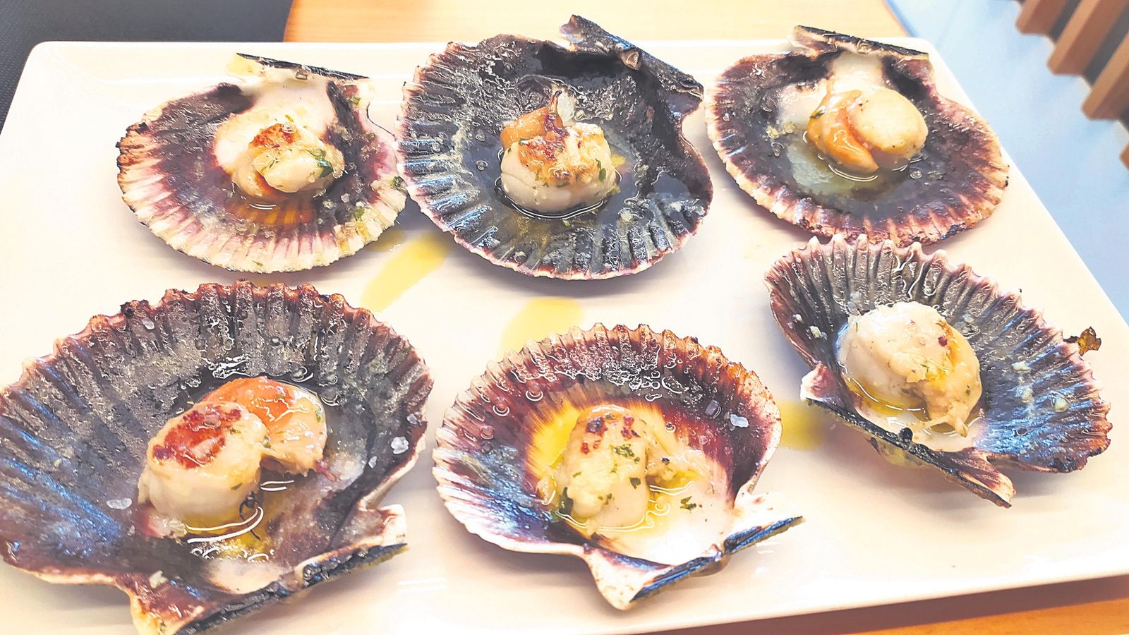 Restaurante A Comanda Ribadavia vieiras del pacífico al ajillo