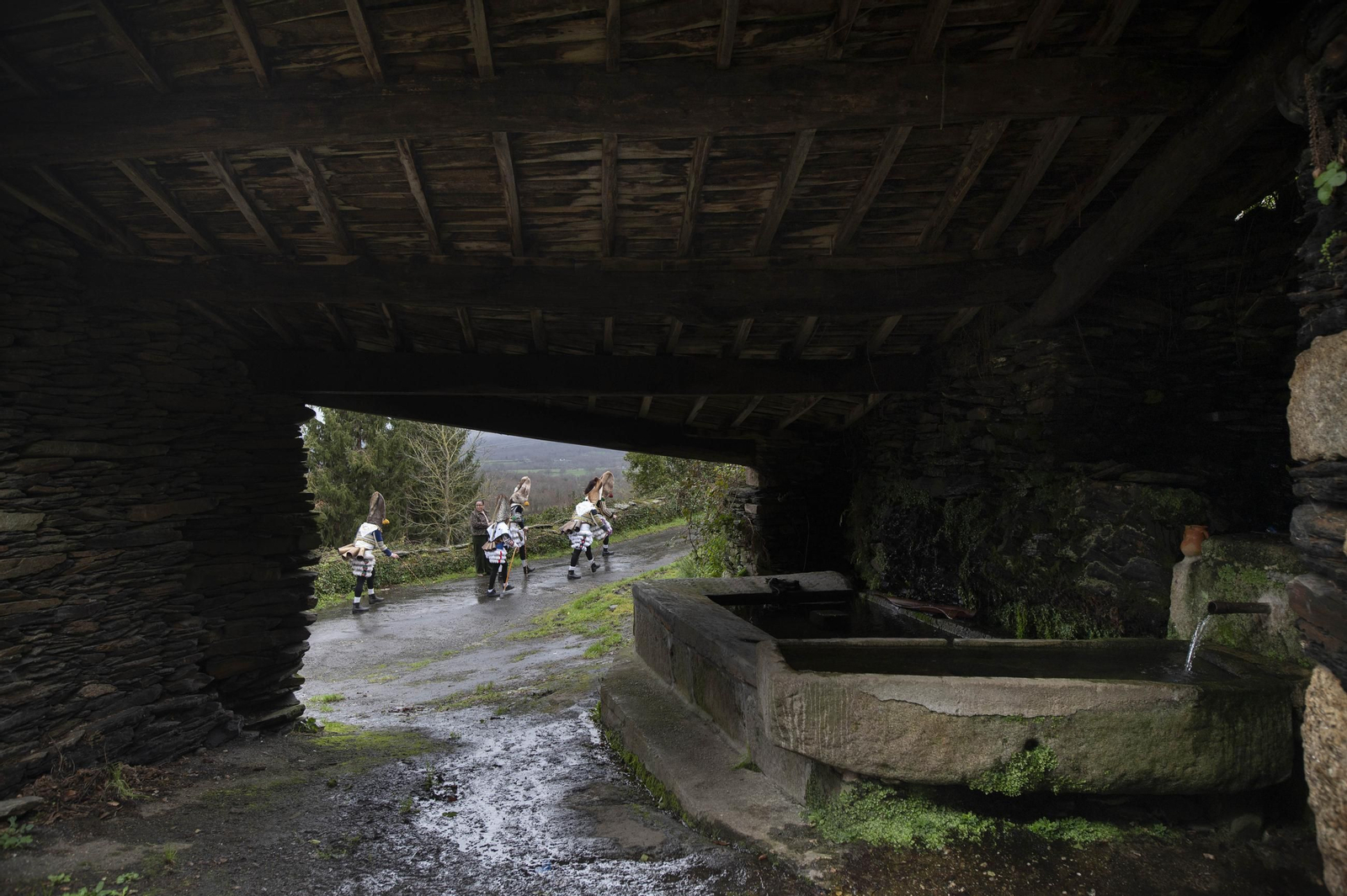 Galería | Los Felos llevan sus trastadas y travesuras a la sierra de Maceda