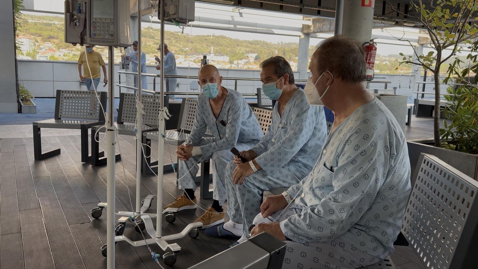 Los pacientes del CHUO a la espera del eclipse.