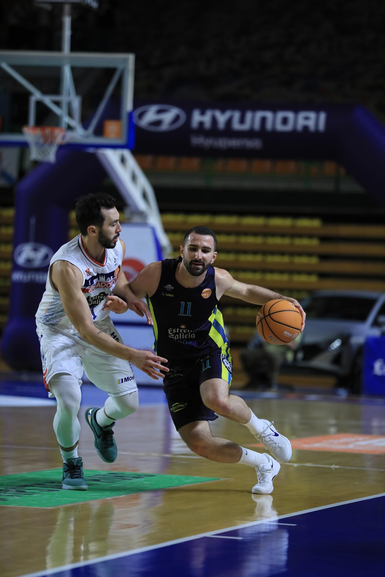 Galería | El Pazo, a reventar para el derbi COB-Obradoiro