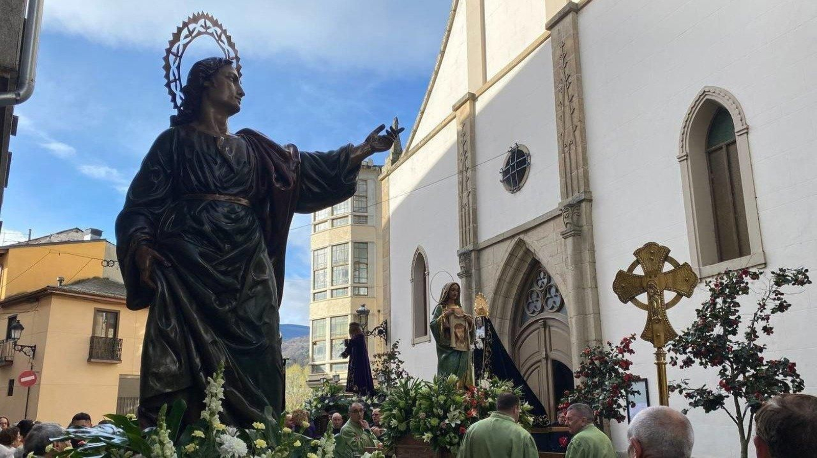 Procesión del Santo Encuentro en O Barco.