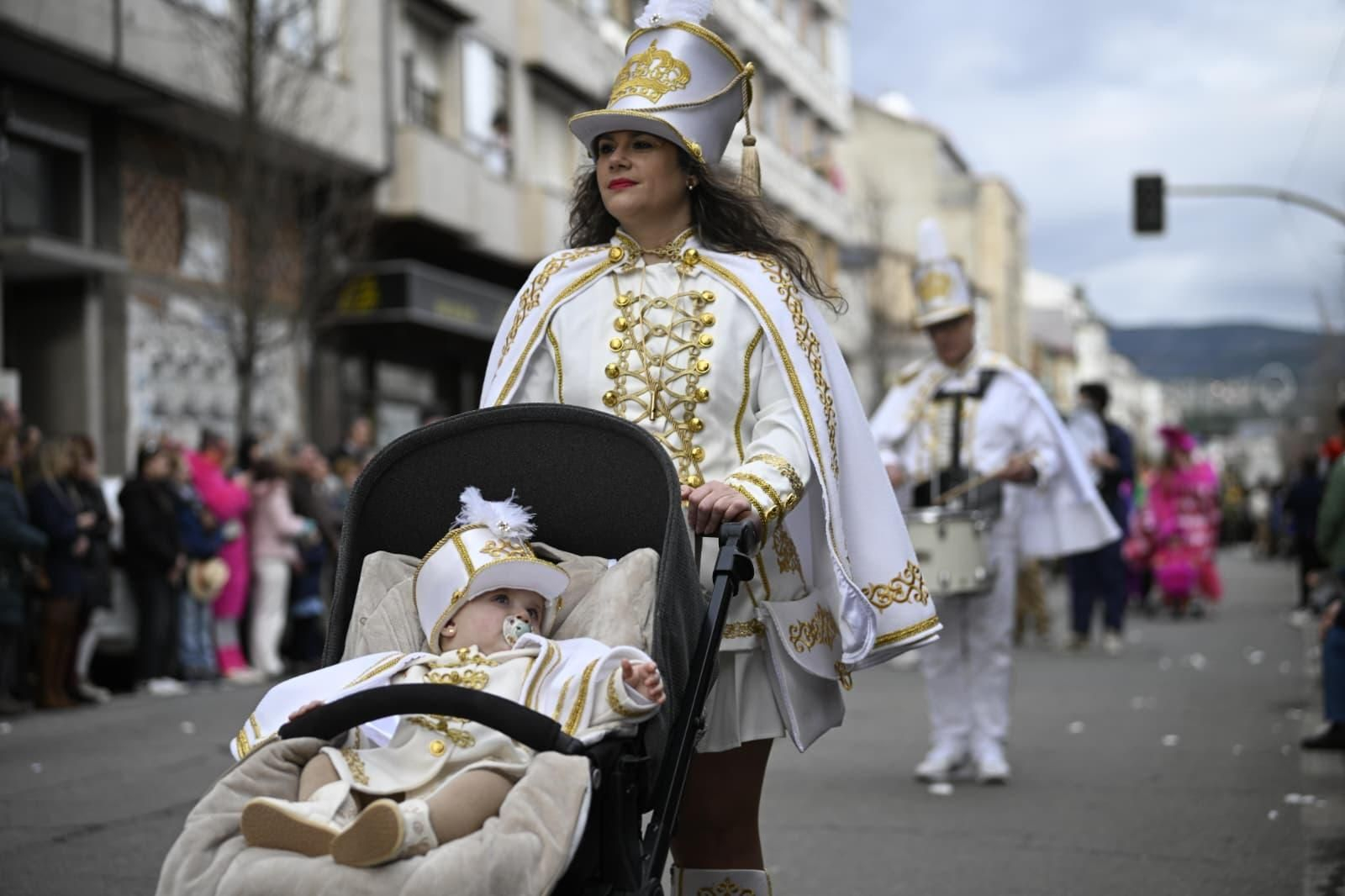 Galería | Verín di adeus a Don Carnal co derradeiro desfile de creatividade