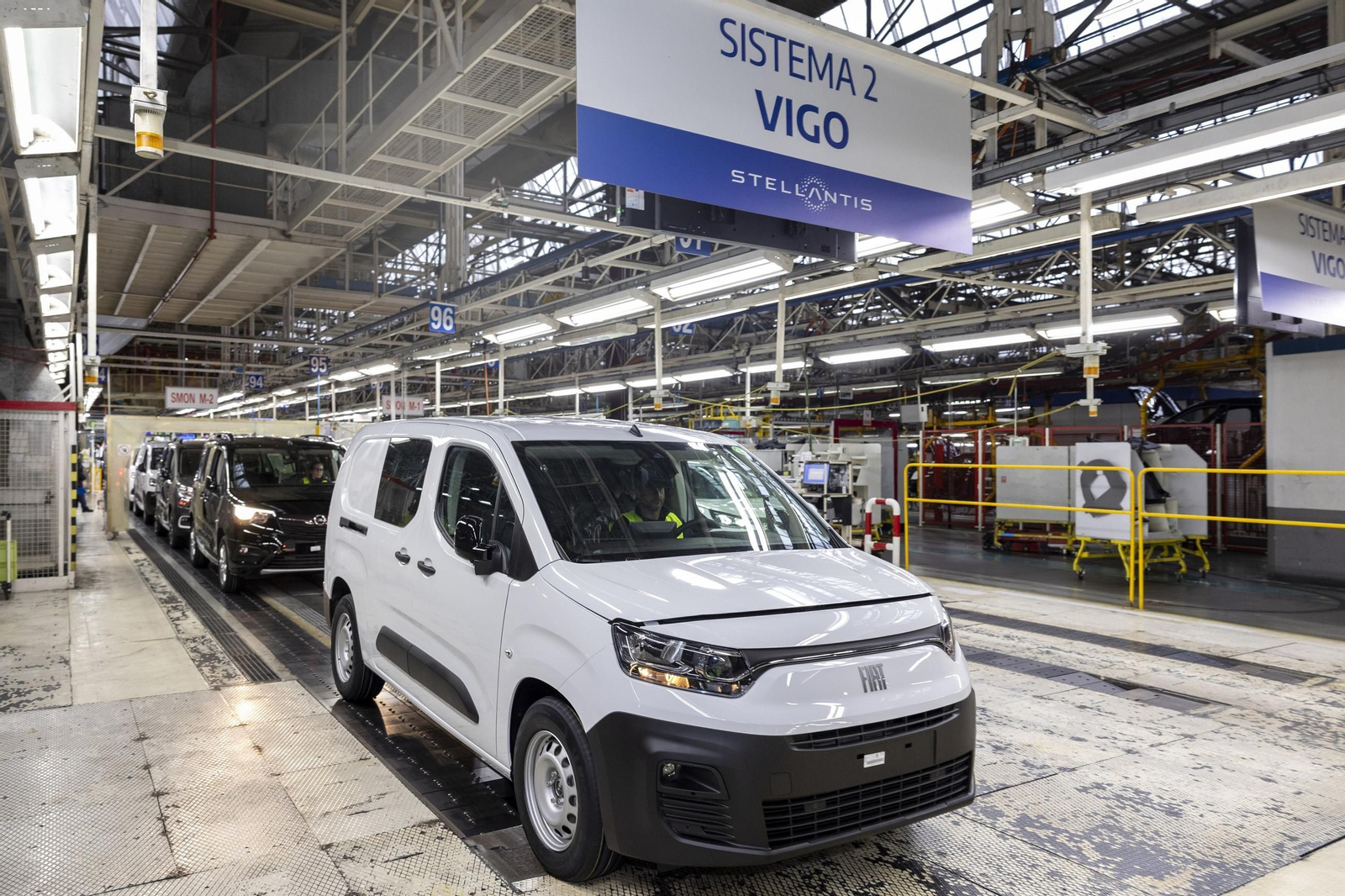 Una de las furgonetas de Fiat que se fabrican en la planta de Balaídos en Vigo.